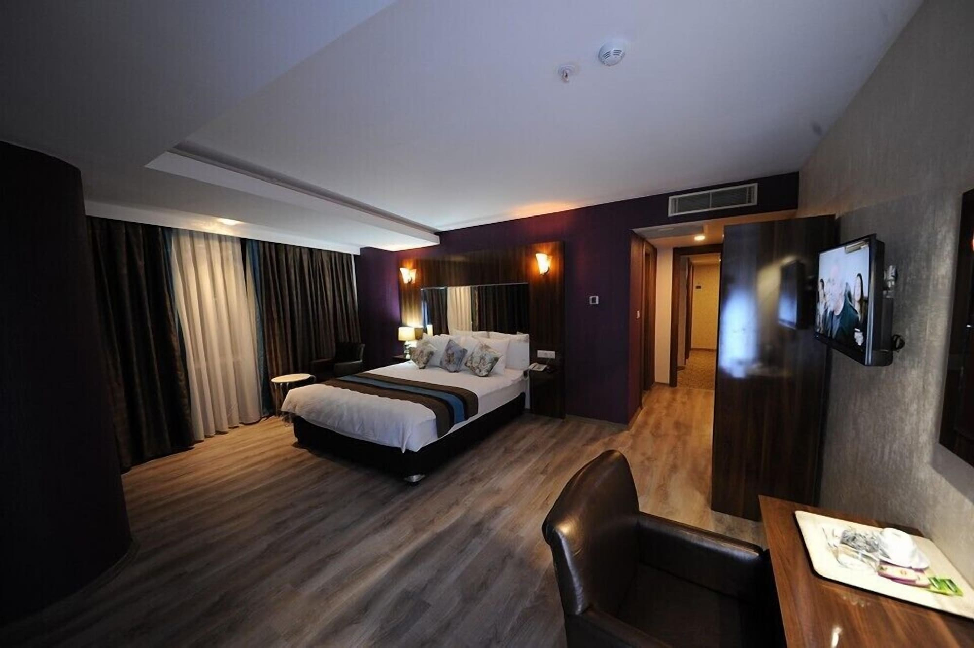 Bedroom 3, Yucel Hotel, Merkez