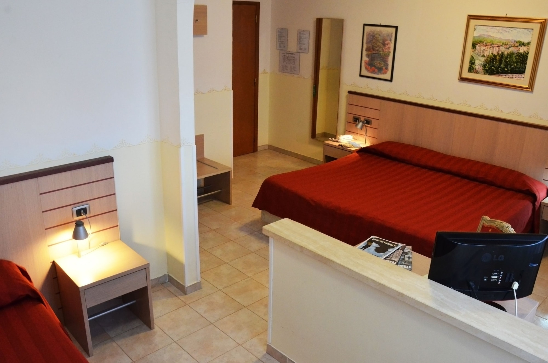Bedroom 3, Hotel Serena, Rieti