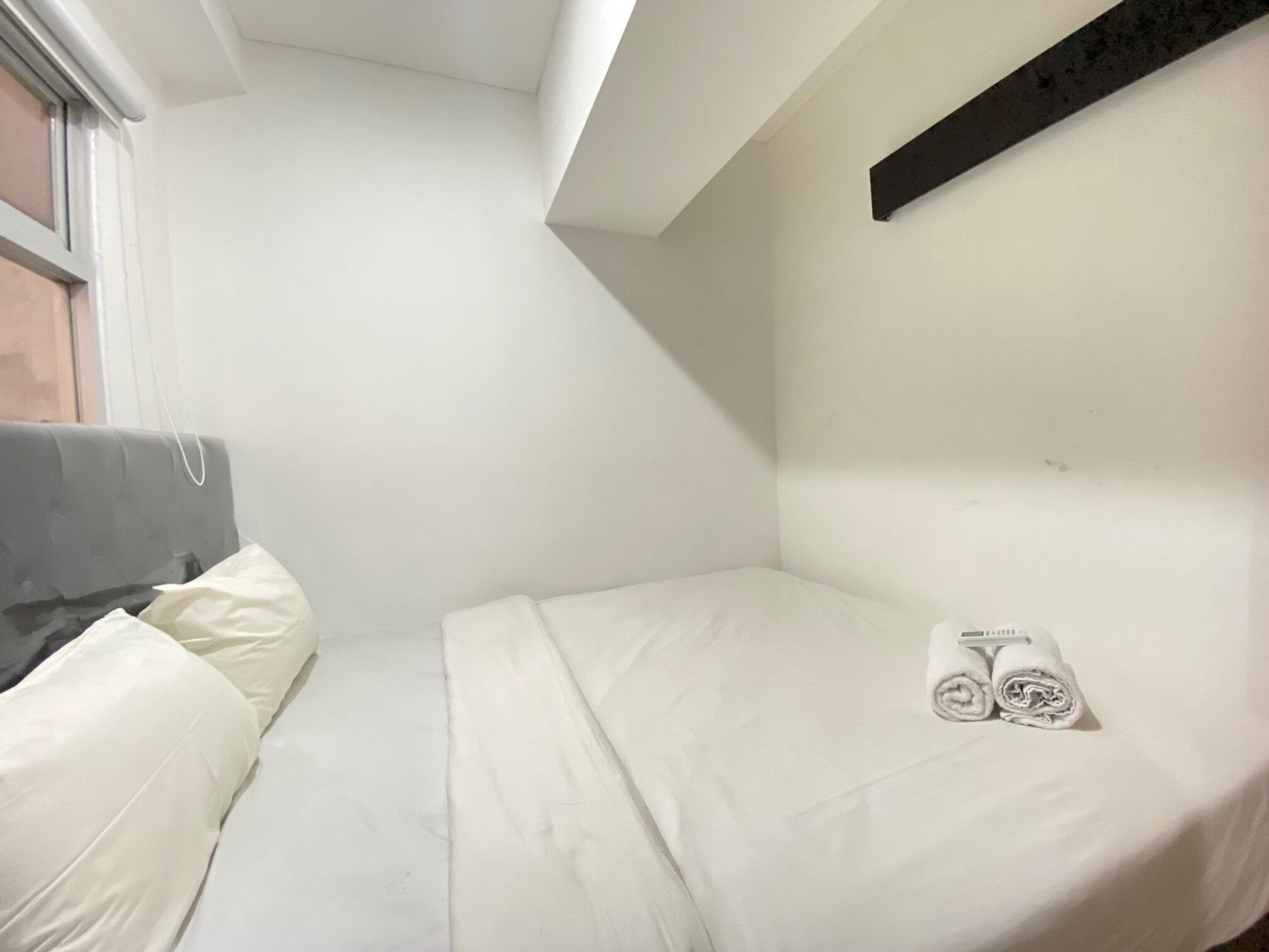 Bedroom 1, Modern and Well Furnished 2BR at Jarrdin near Cihampelas Walk, Bandung
