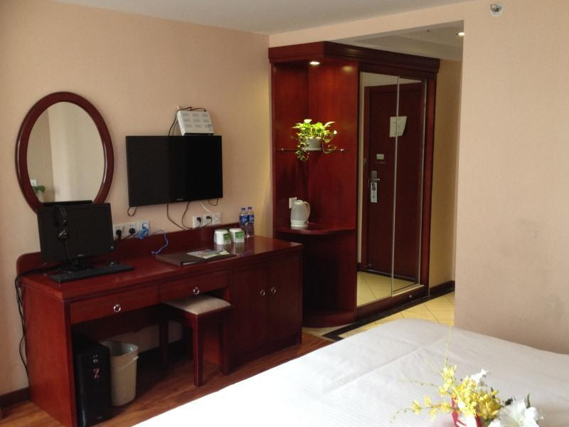 4, GreenTree Inn Chuzhou Wandong International Car City Express Hotel, Chuzhou