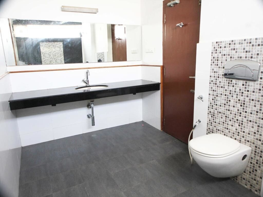 Bedroom 3, Hotel Alwin, Thoothukkudi