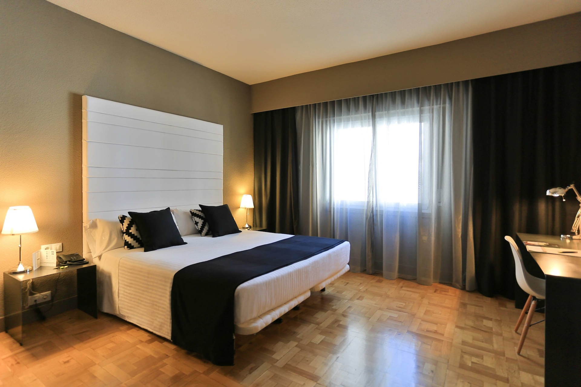 Bedroom 3, Hotel Leyre, Navarra