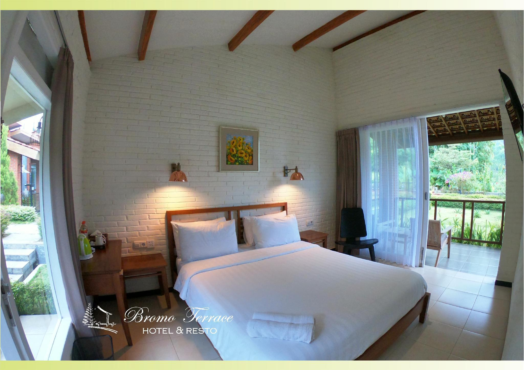 Bedroom, Bromo Terrace Hotel, Probolinggo