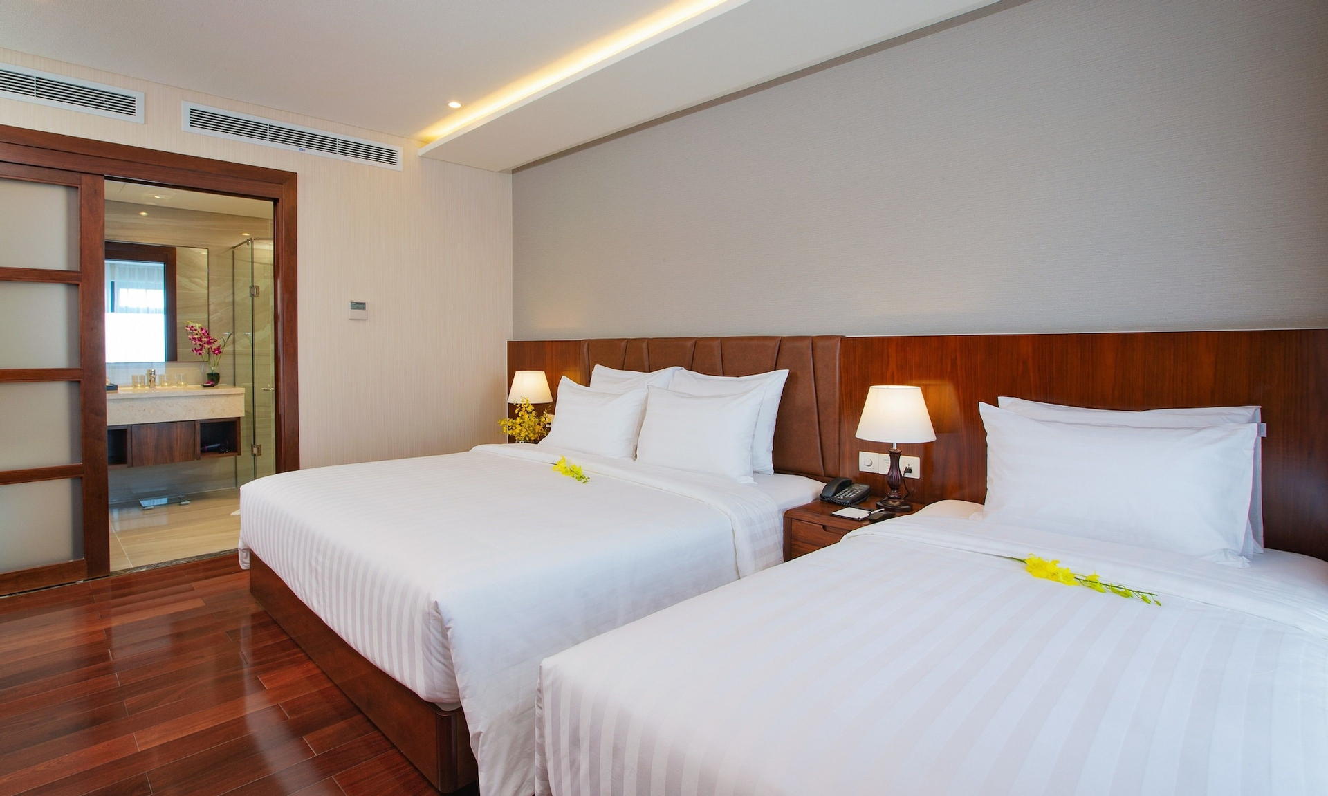 Bedroom 2, Orchids Saigon Hotel, Quận 3
