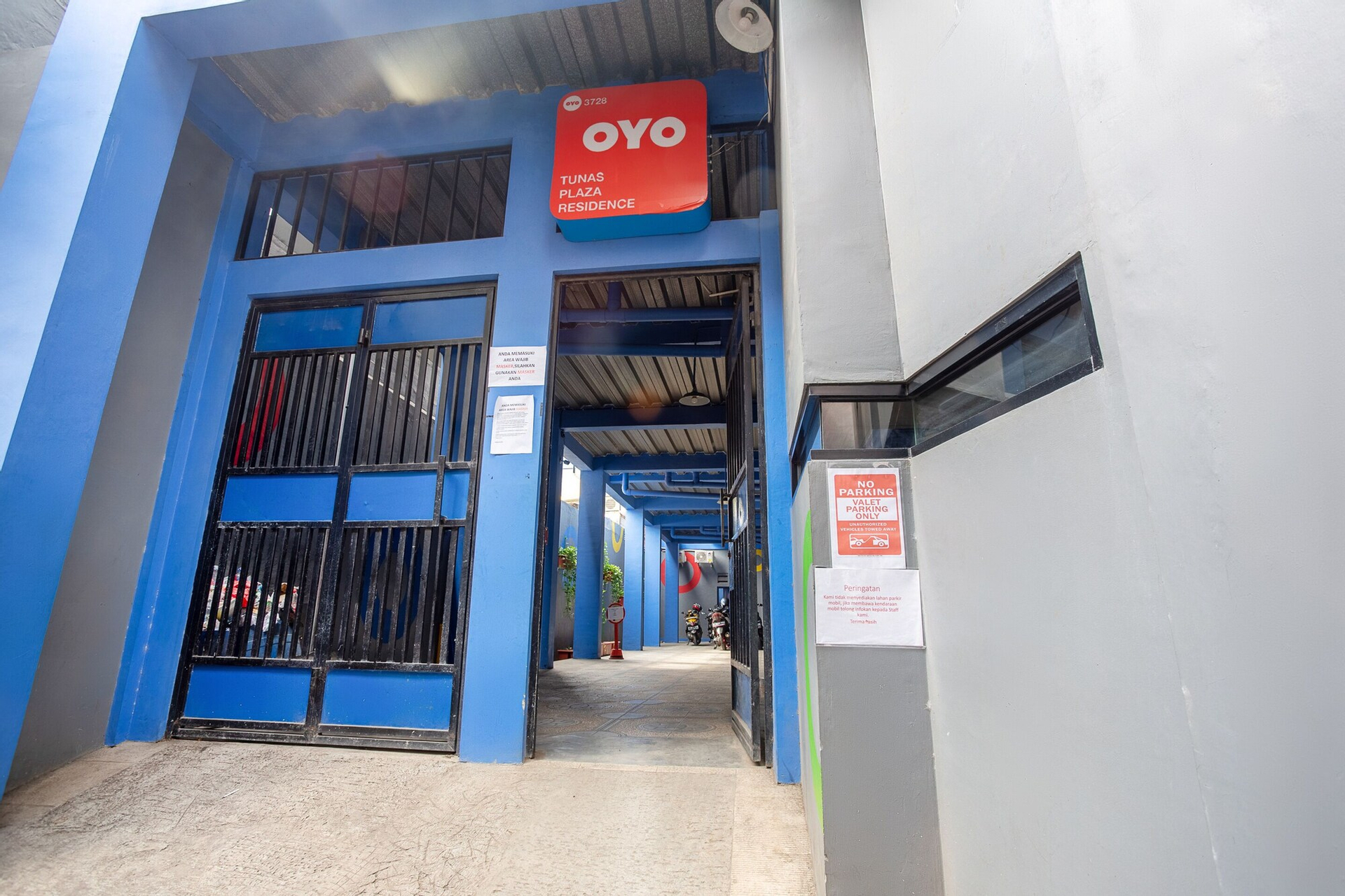 Exterior & Views, Super OYO 3728 Tunas Plaza Residence, Bekasi