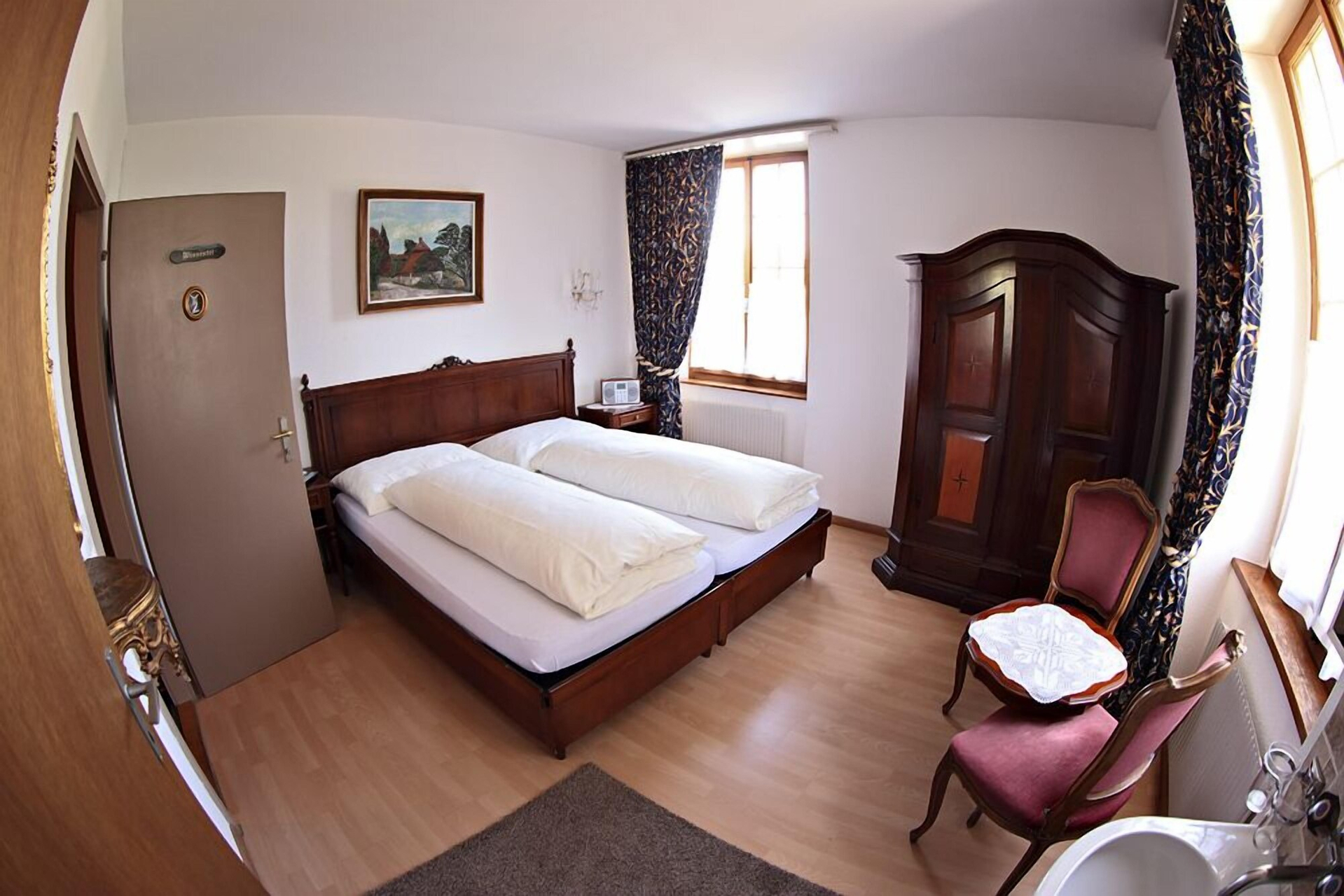Room 5, Gasthof National, Lebern