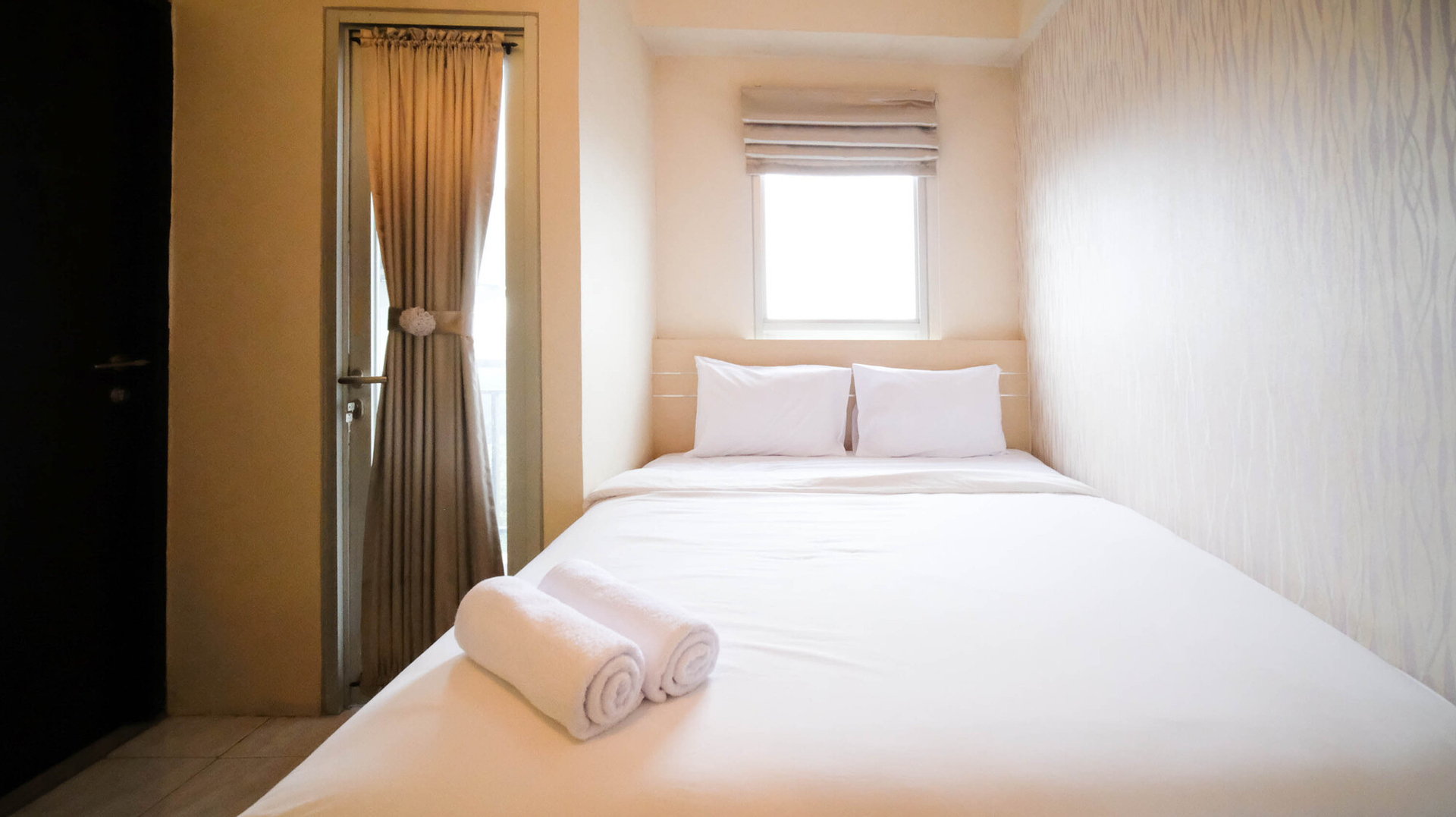 Compact and Comfy Studio at Puri Mas Apartment By Travelio, Surabaya