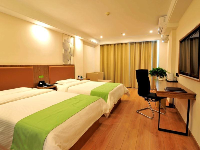 Bedroom 3, GreenTree Inn Haikou City Wuzhishan Road, Haikou