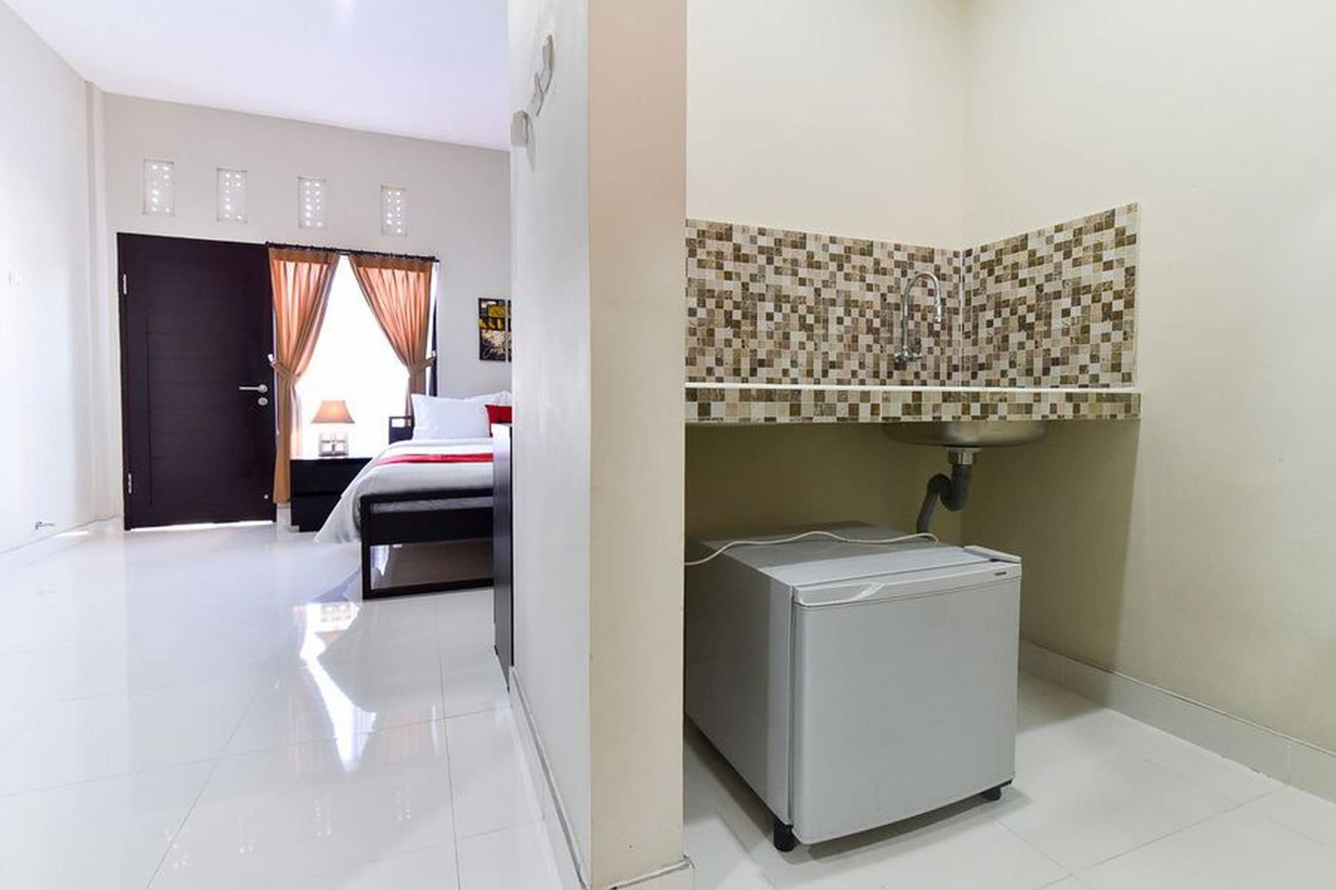 Others 4, RedDoorz Plus near Jalan Imam Bonjol Denpasar, Denpasar