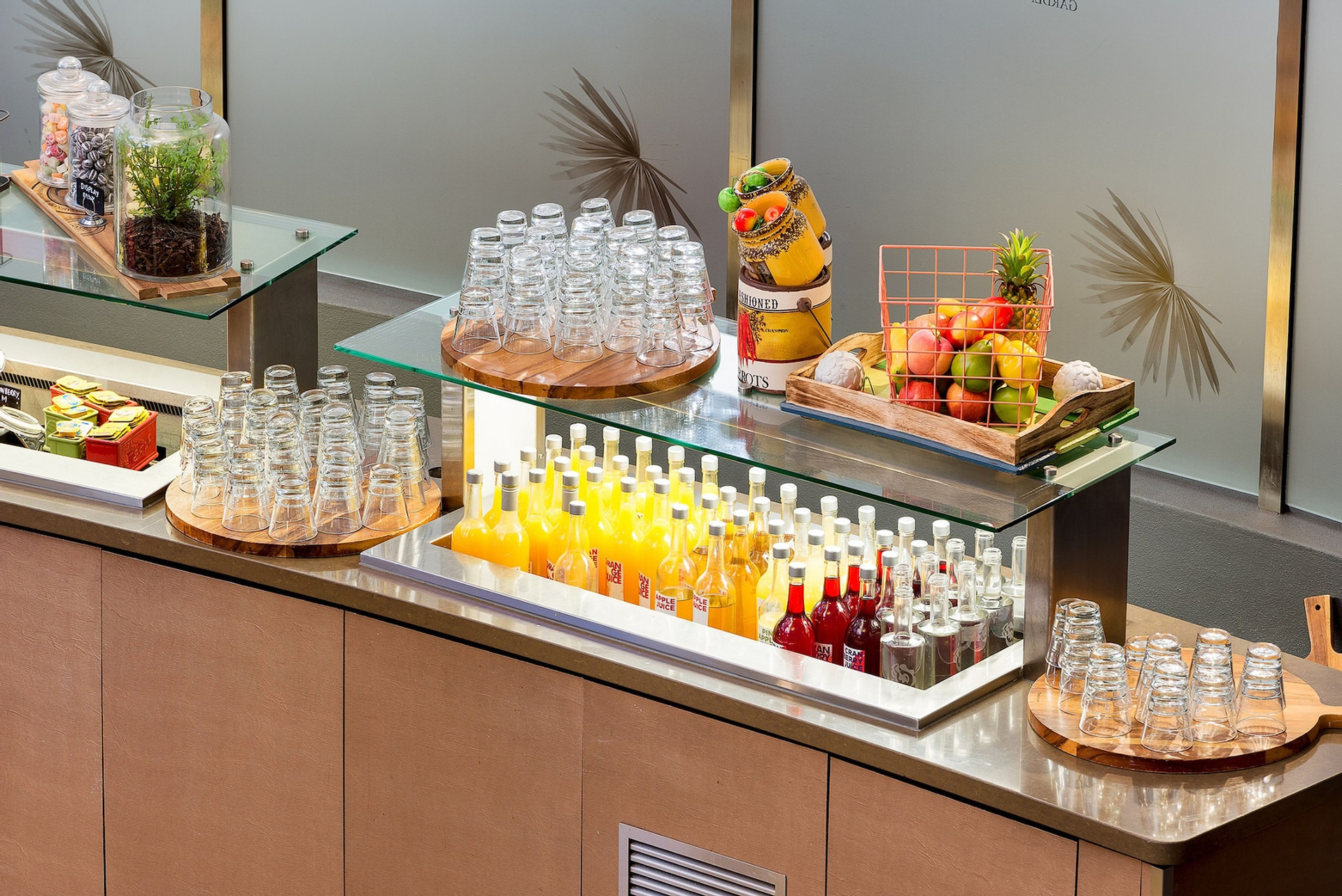 Food & Drinks