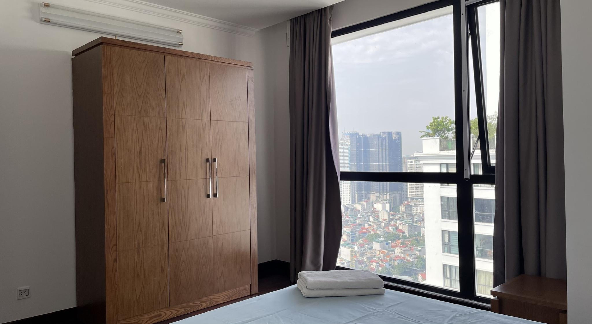 Bedroom 2, Royal City services apartment 3 bedrooms, Thanh Xuân