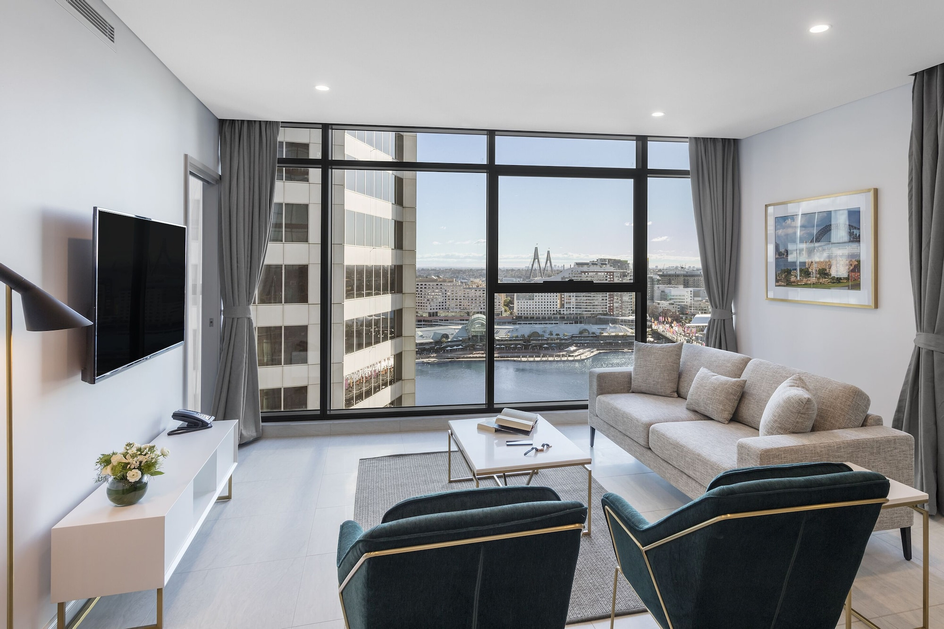 Others 1, Meriton Suites Sussex Street, Sydney