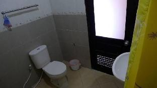 Bathroom, Family Guest House Surabaya, Surabaya