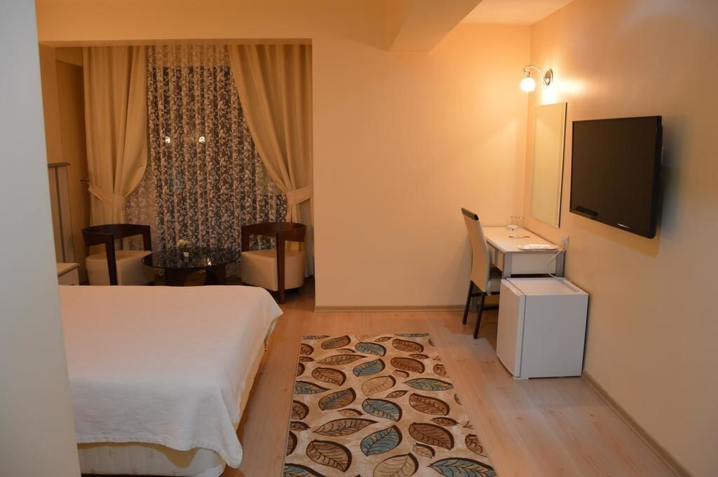 Bedroom 3, Remay Hotel, Merkez