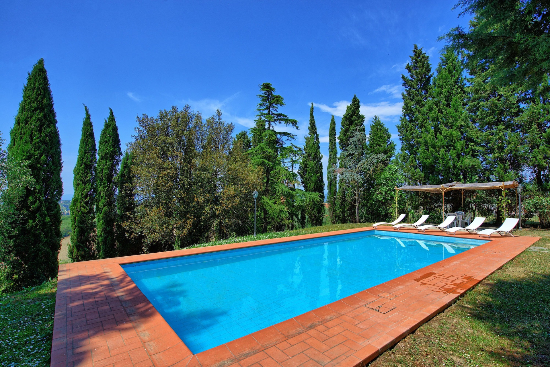 Outdoor pool 1, Villa Leonardo, Florence