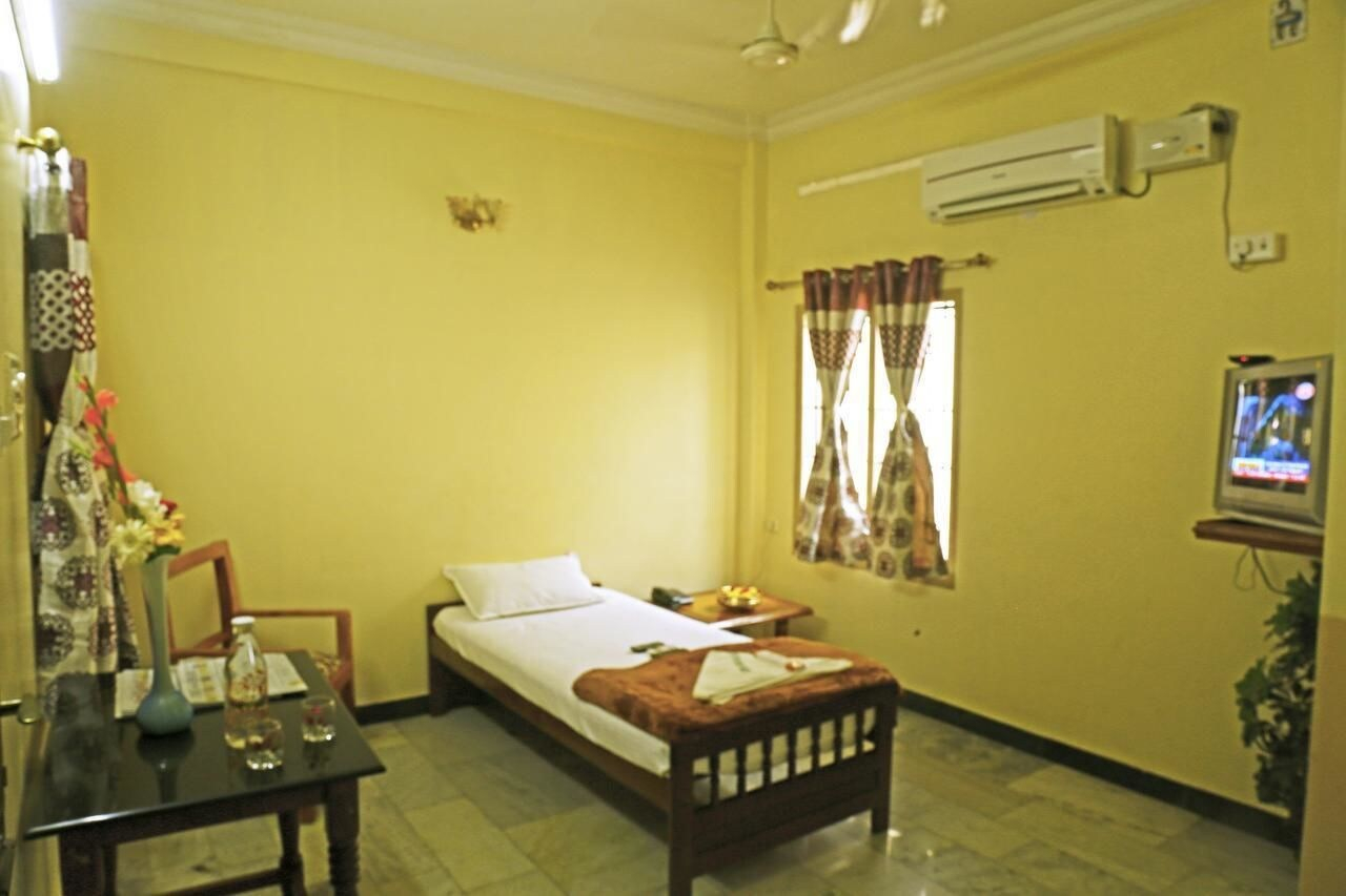 Room 2, Hotel Ganga Palace, Kanniyakumari
