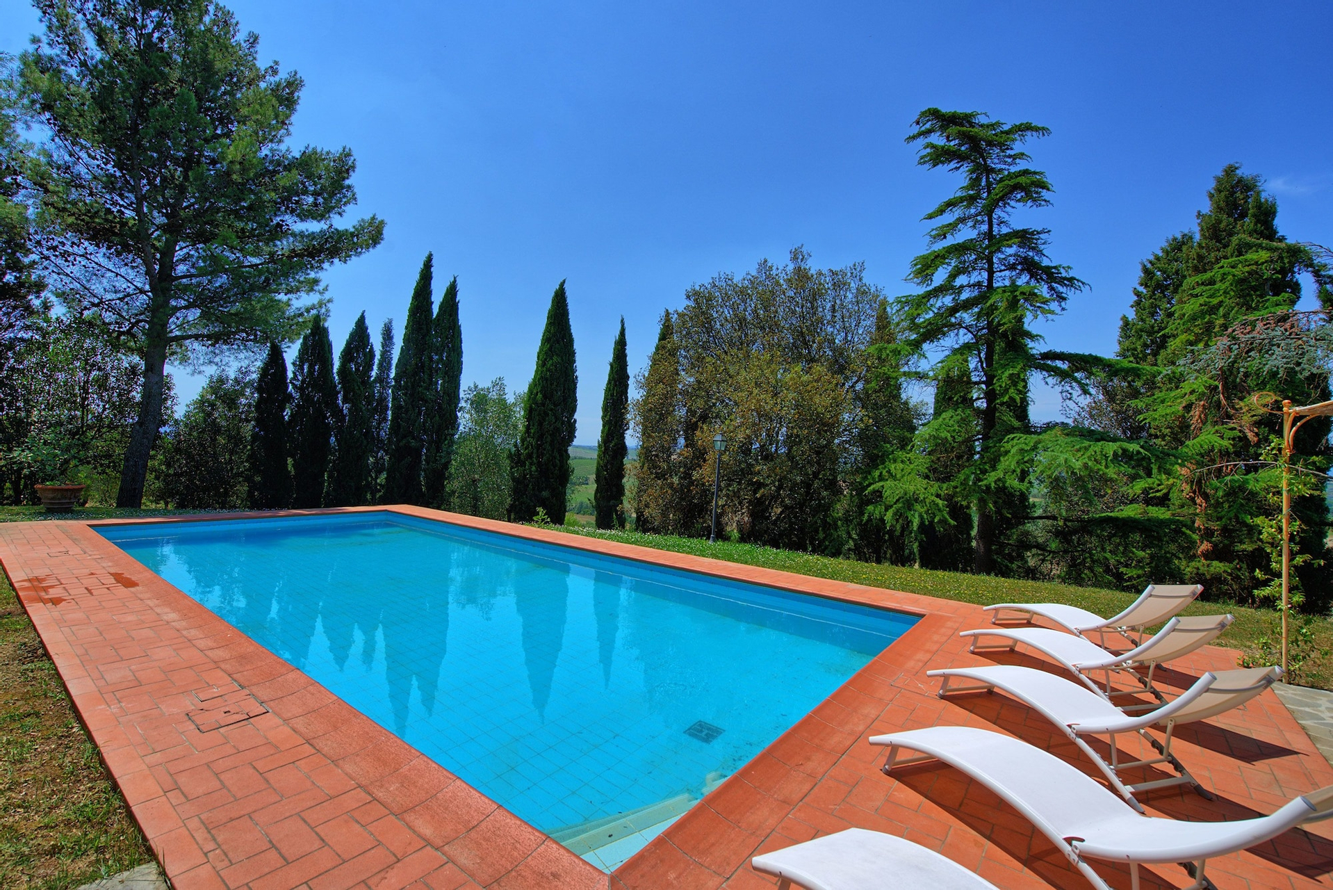 Outdoor pool 3, Villa Leonardo, Florence