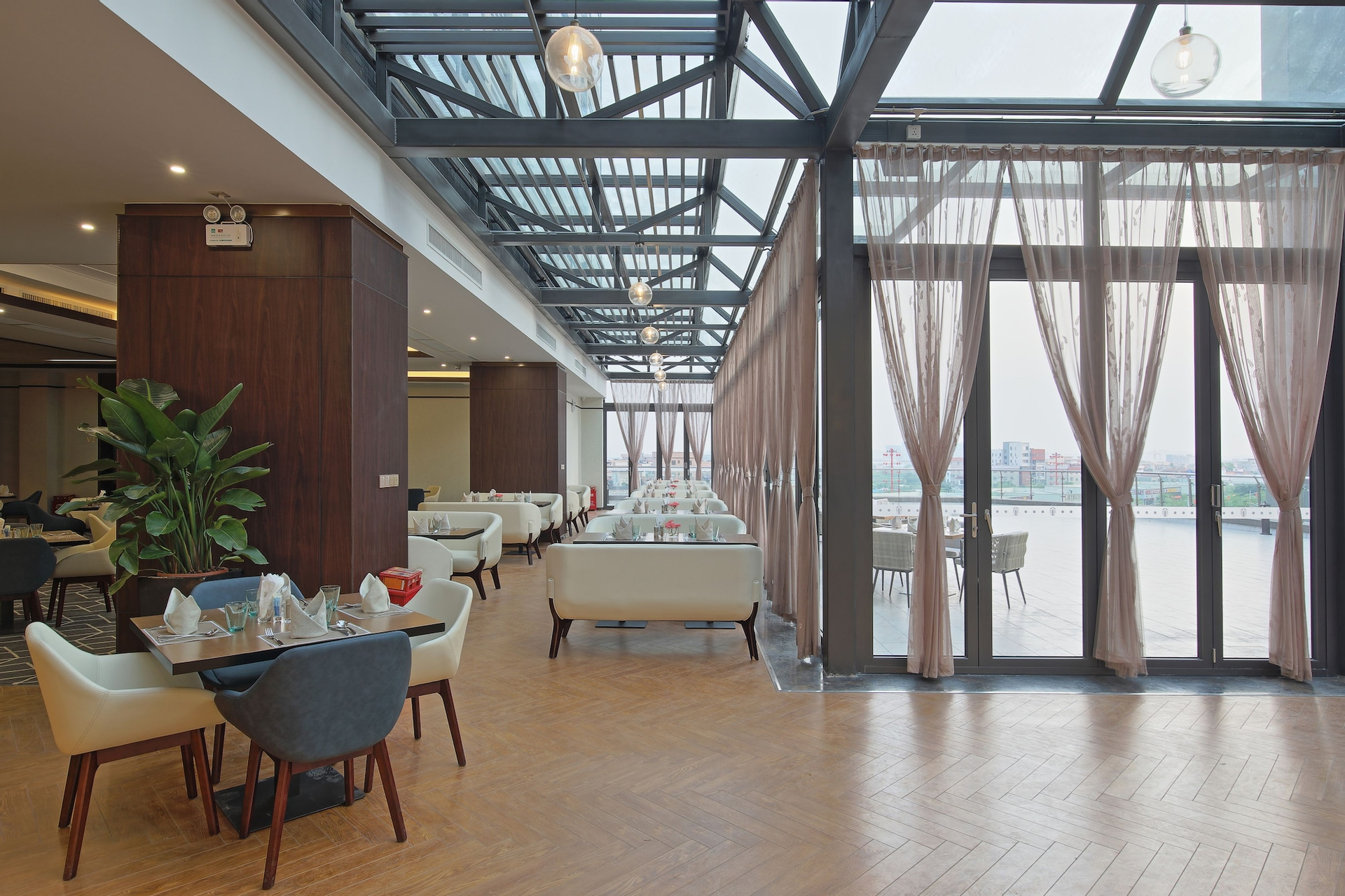 Restaurant 4, Jiaxin Conifer Xingtan Hotel, Foshan