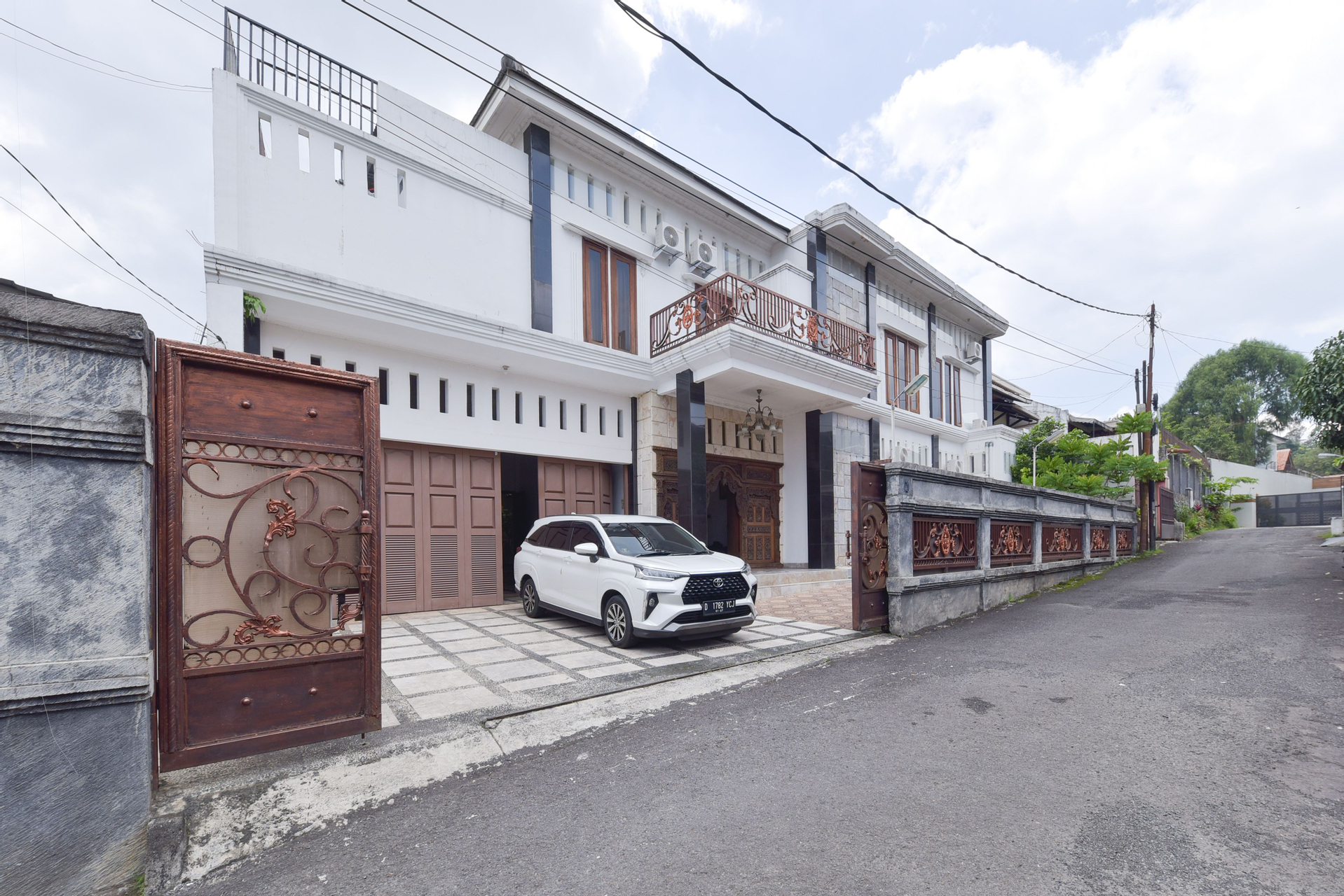 RedDoorz Syariah near Dago Pakar 2, Bandung