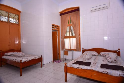 Others 3, Hotel Paviljoen, Surabaya