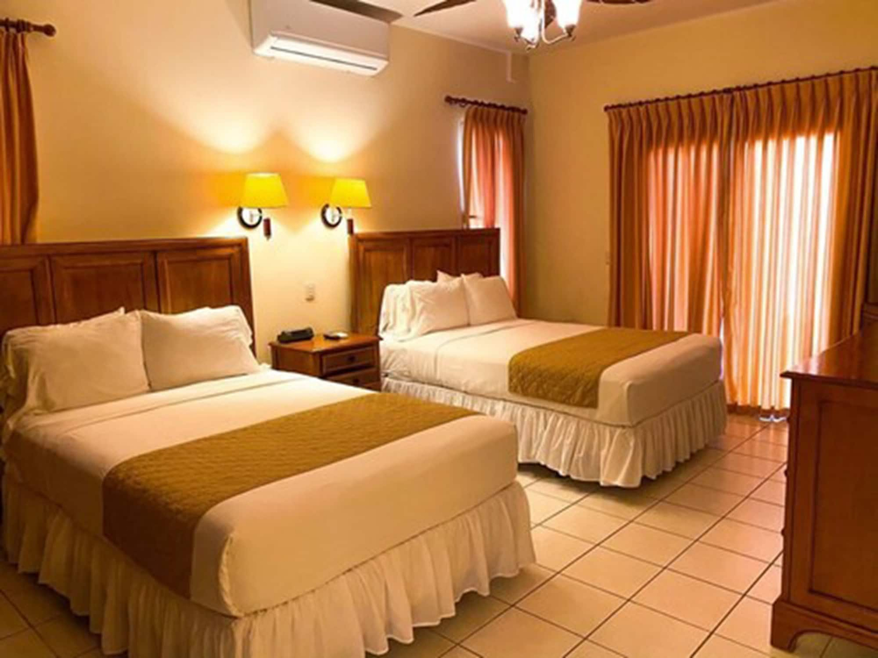 Bedroom 3, La Ensenada Beach Resort - All Inclusive, Tela