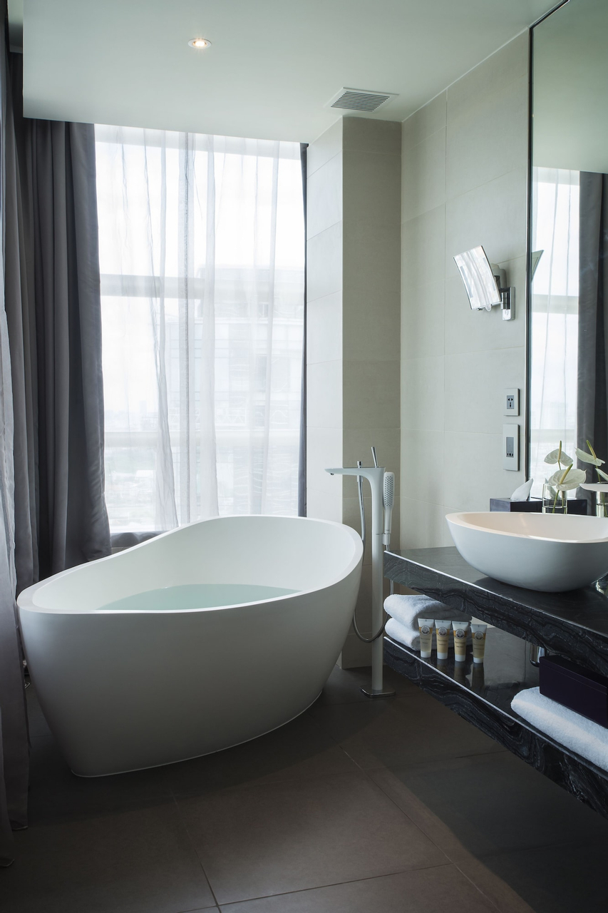Bedroom 5, Pullman Saigon Centre, Quận 1