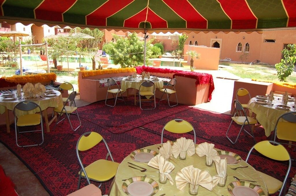 Outdoor dining 5, Well Center Riad Auberge Assounfou, Tiznit