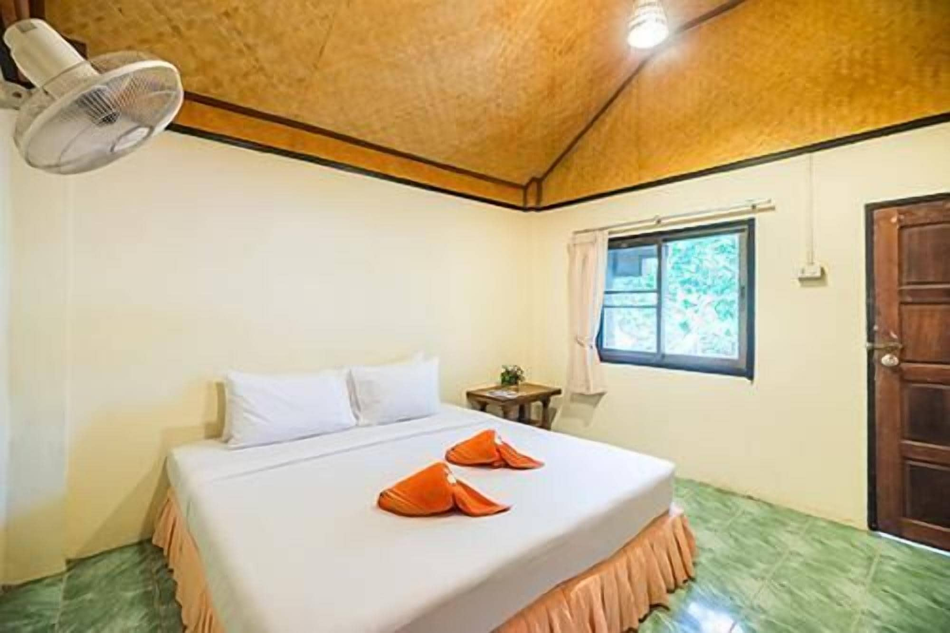 Room 2, Budget KK Hill Resort, Ko Lanta