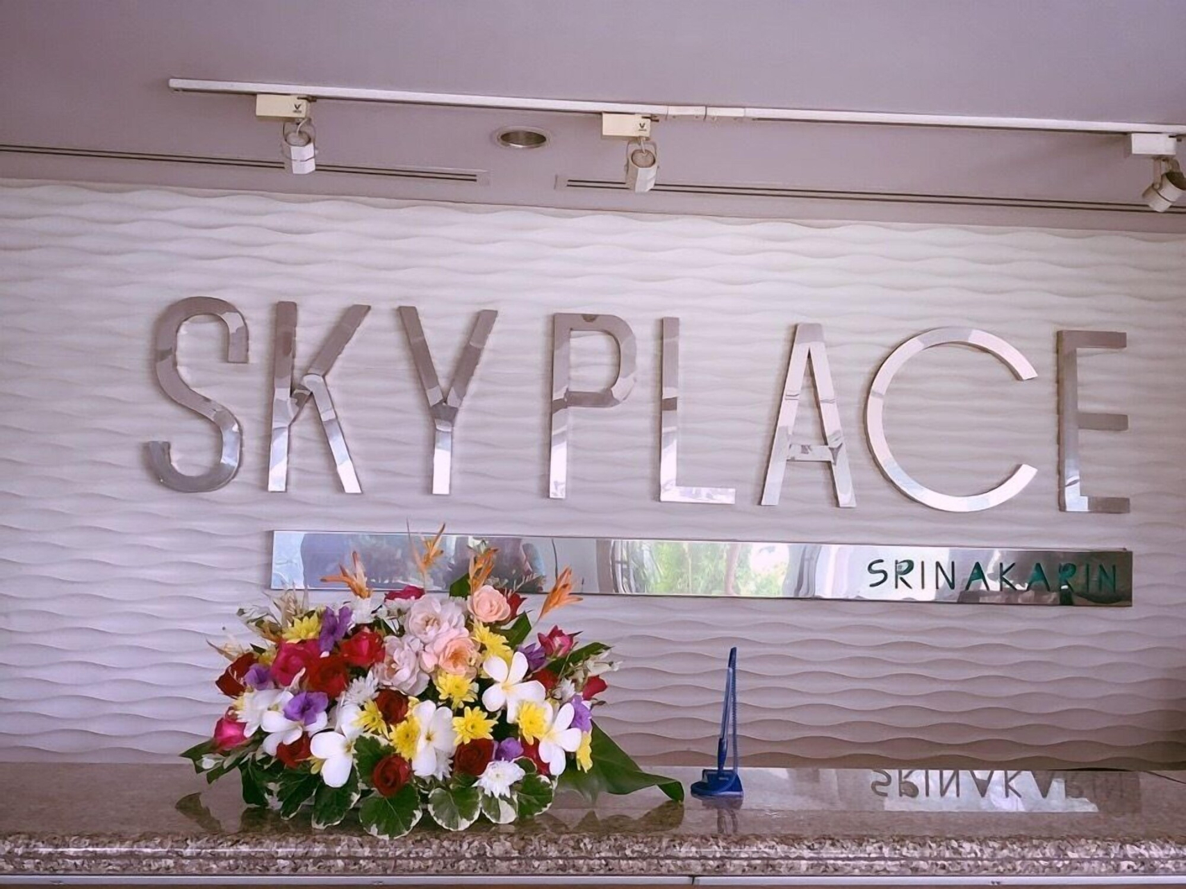 Sky Place Serviced Apartment, Suan Luang