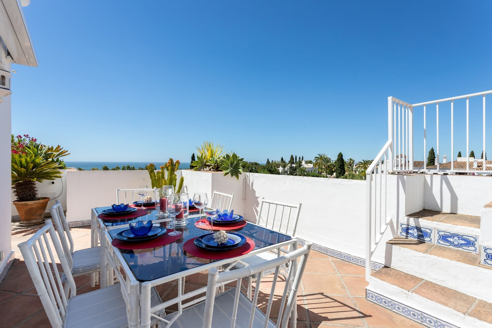 Terrace/patio 2, Exclusive Apartment, 200m2, Near Puerto Banus, Señorío de Marbella, Málaga