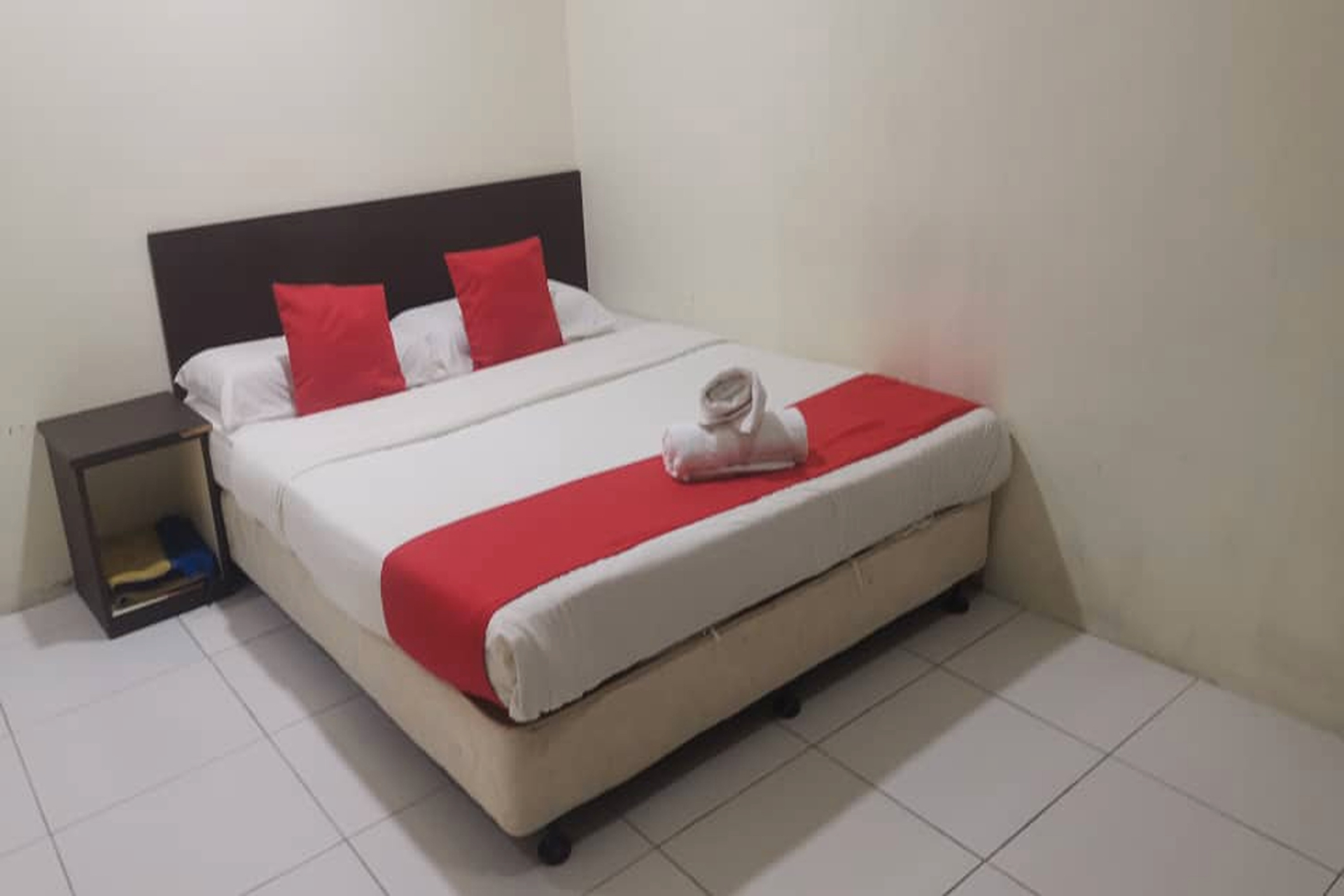 Queen Deluxe Room
