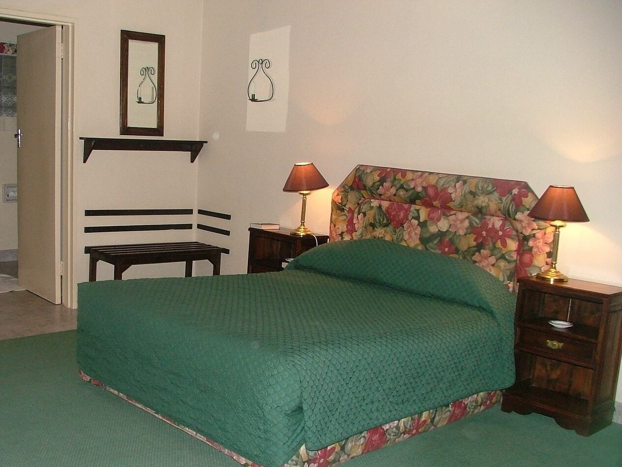 Room 5, Norma Jeanes Lake View Resort, Masvingo