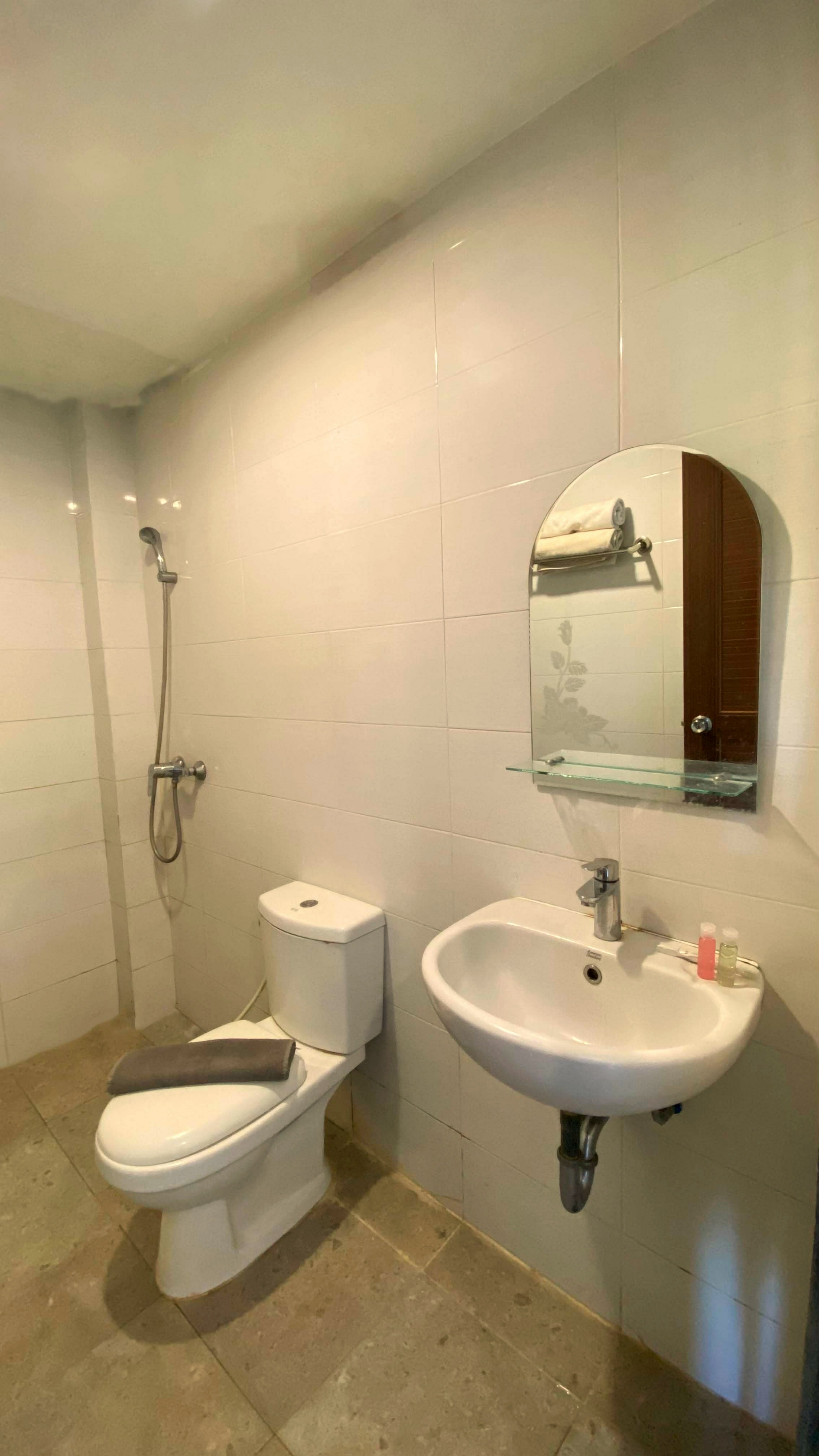 Bathroom 5, Jember Town Square Apartment by Calli Rooms, Jember