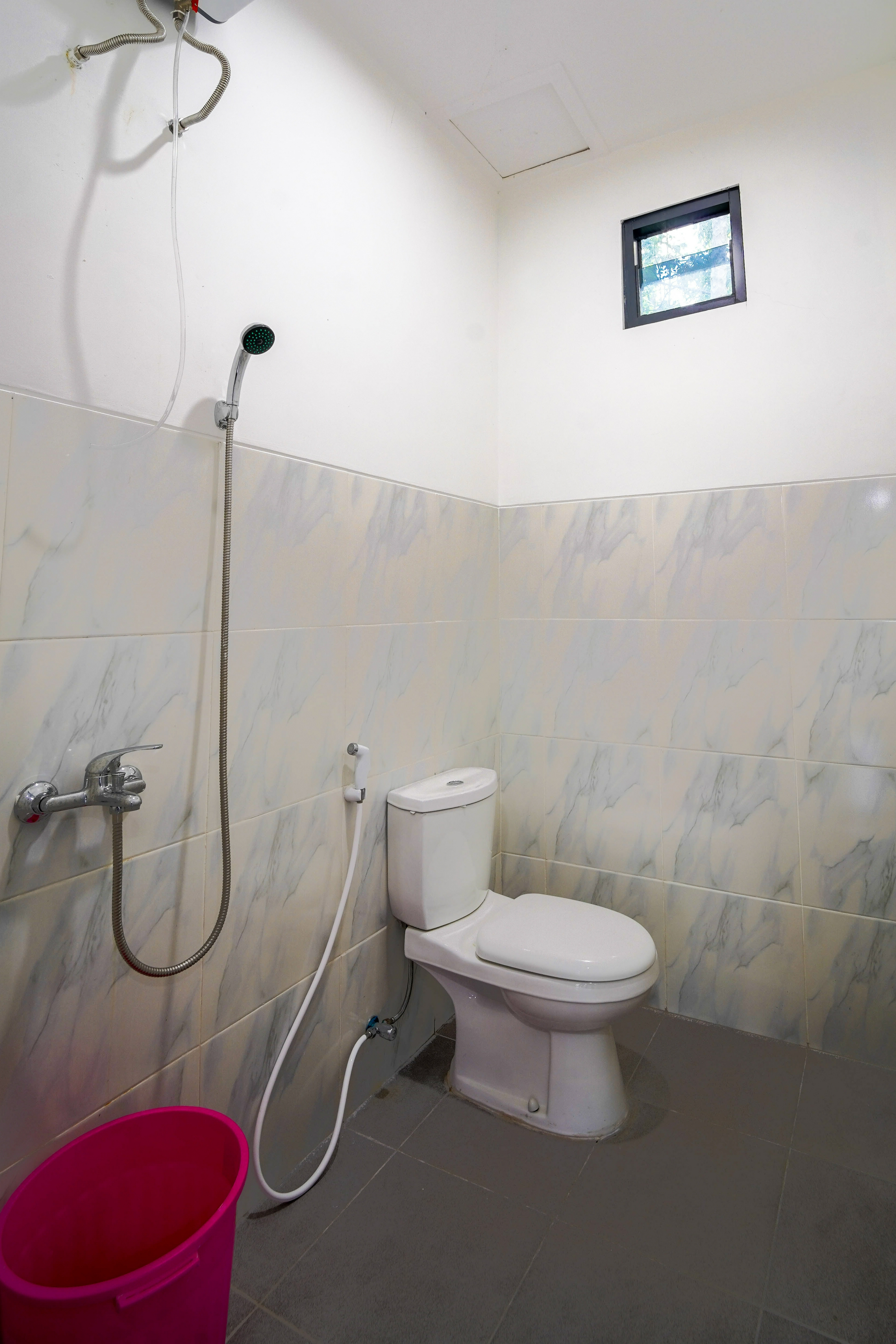 Bathroom 3, Timeless Sevilla Luxe, Sleman