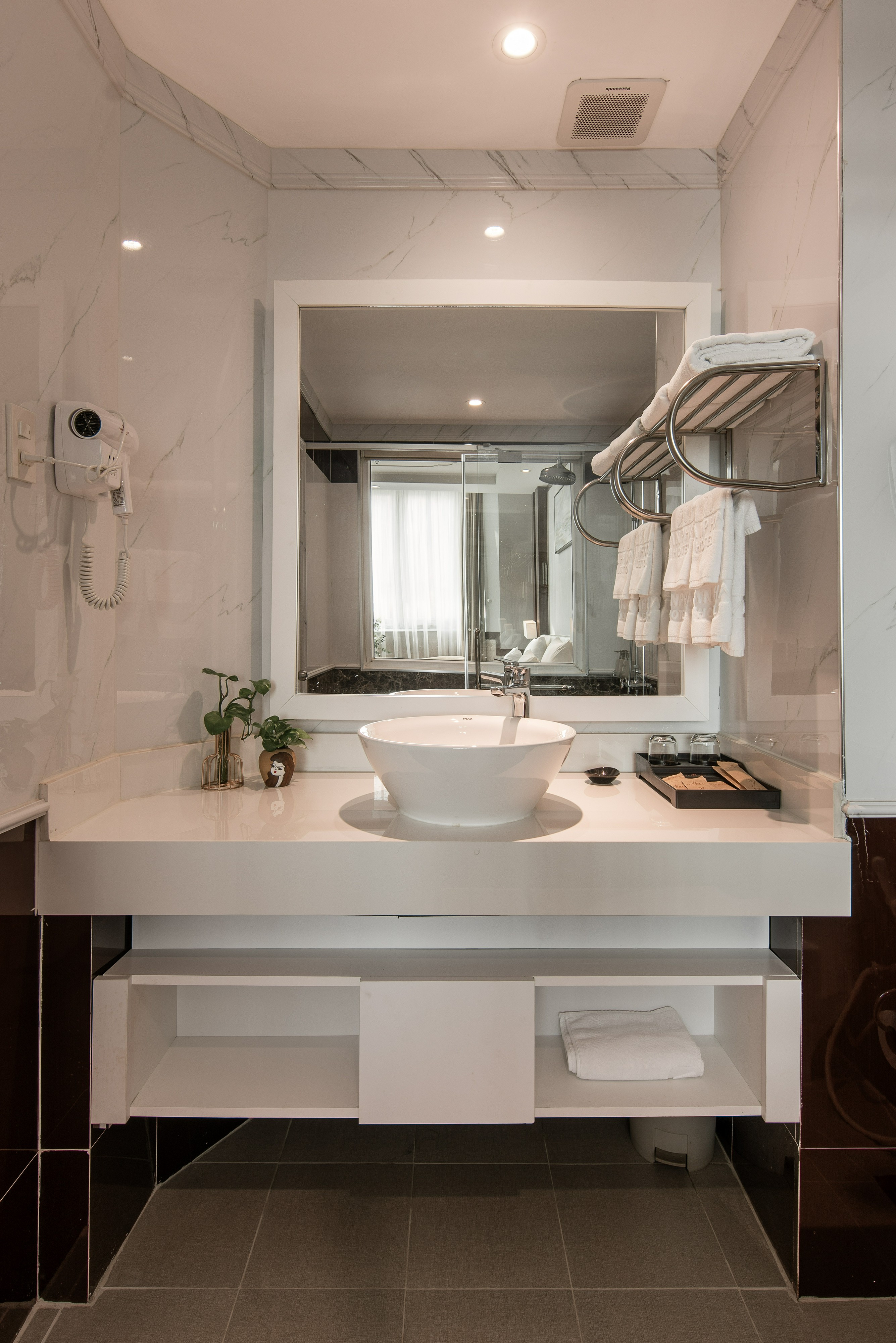 Bathroom 5, Van Phat Riverside Hotel, Ninh Kiều