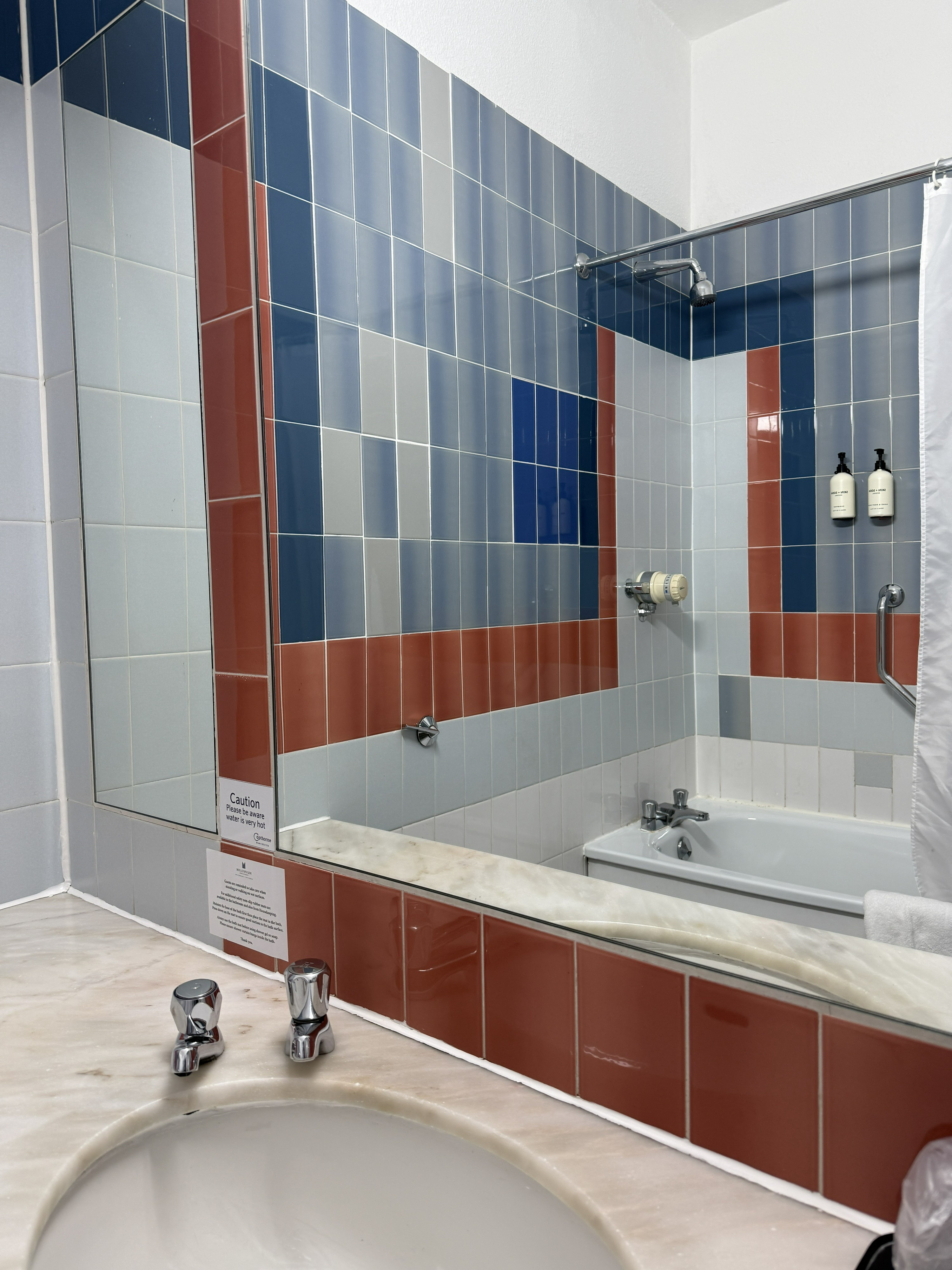 Bathroom 5, Copthorne Hotel Manchester Salford Quays, Manchester