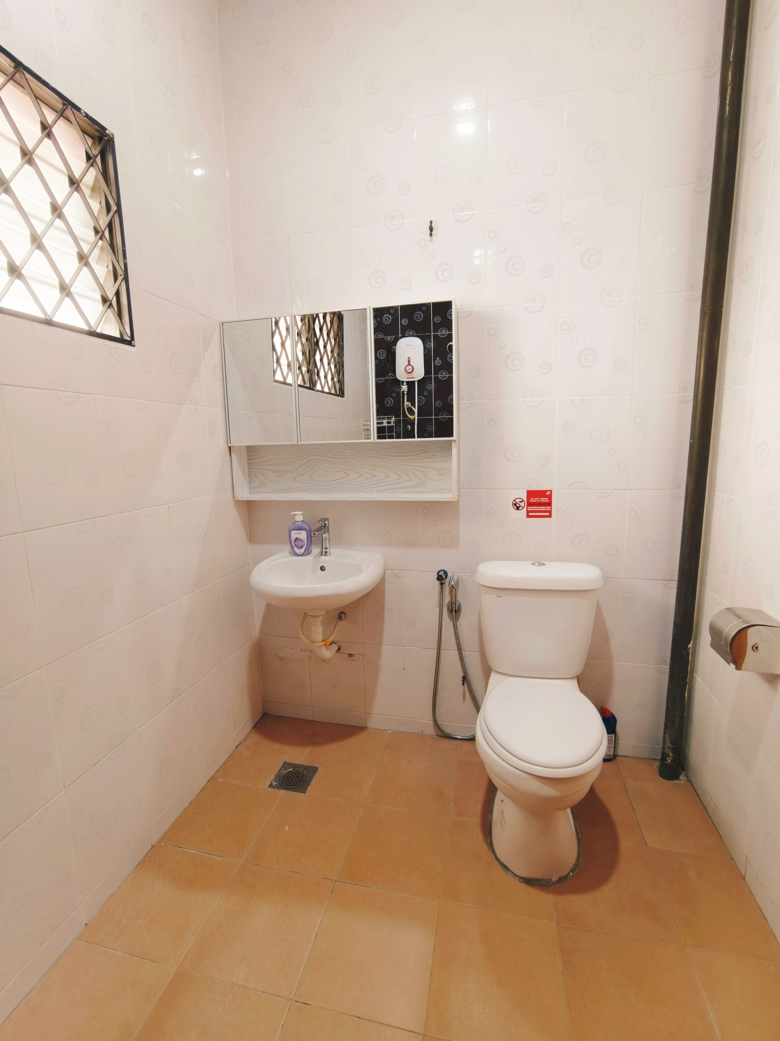 Bathroom 4, Boho Corner Retreat Seremban-Karaoke • BBQ • Games, Seremban