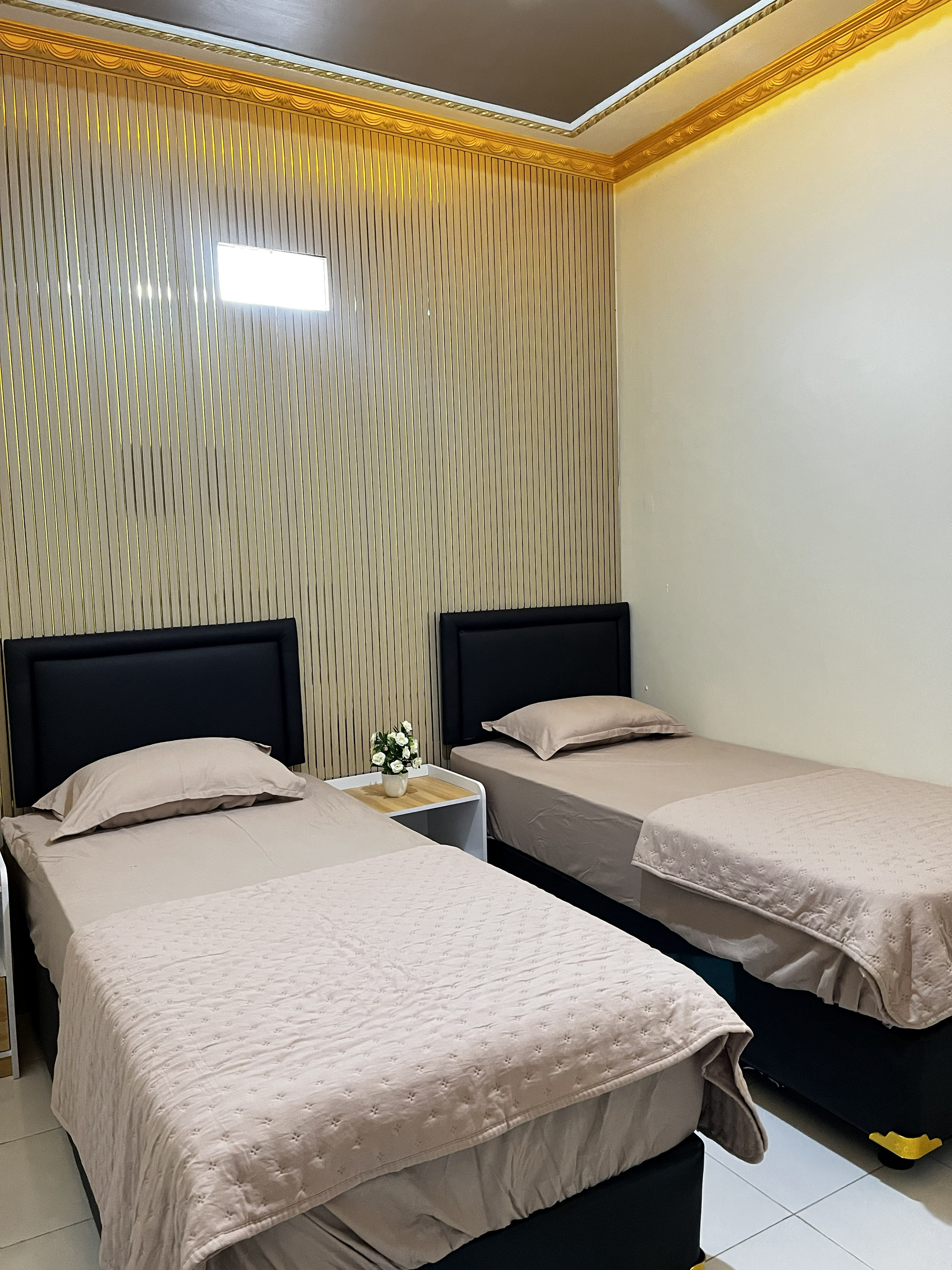 Bedroom 2, Al Mashdar Guest House Syariah, Surabaya