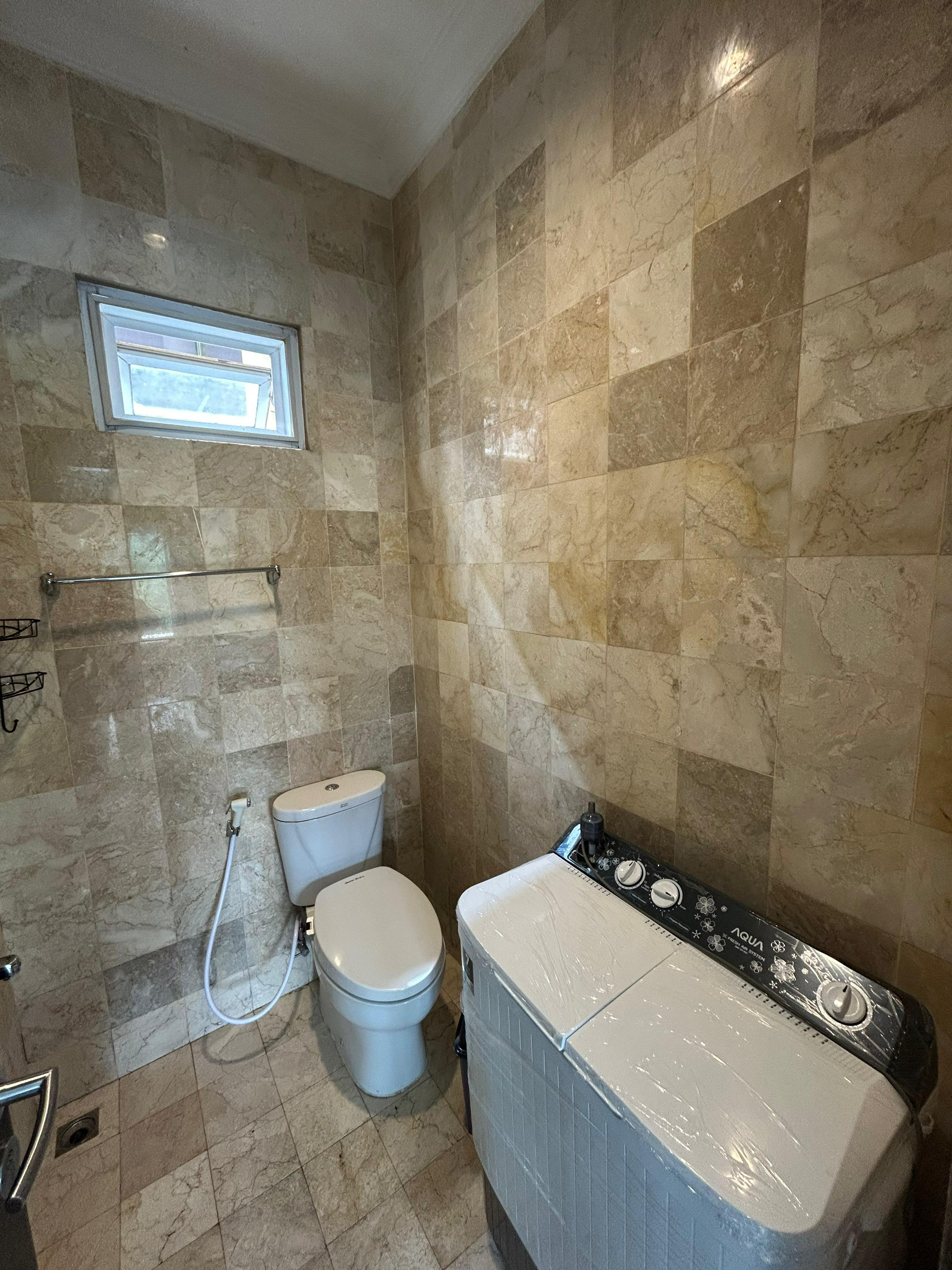 Bathroom 5, AL Marina Resort, Bogor
