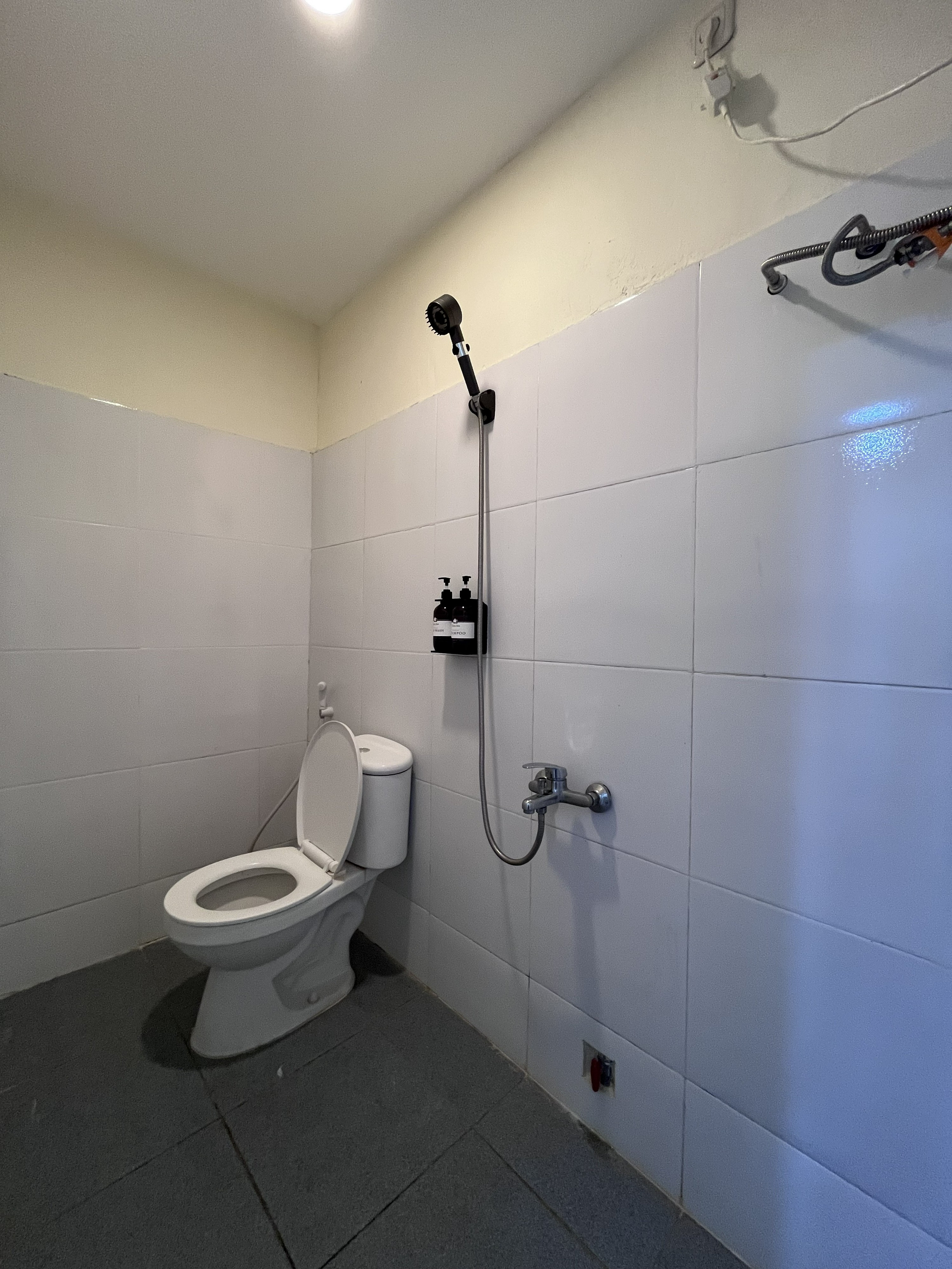 Bathroom 5, Griya Inn, Surabaya
