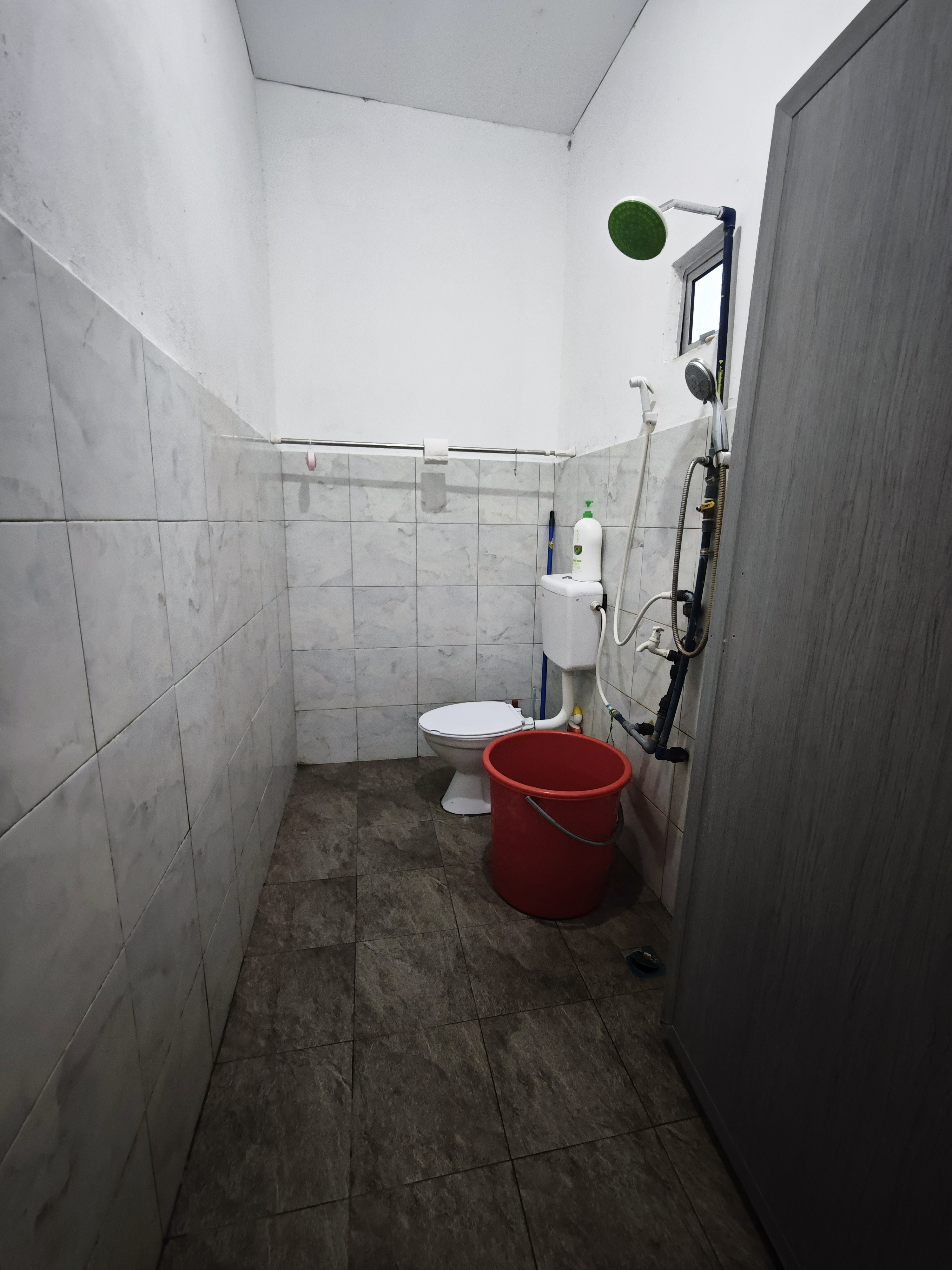 Bathroom 4, Menumbok Stay, Kuala Penyu
