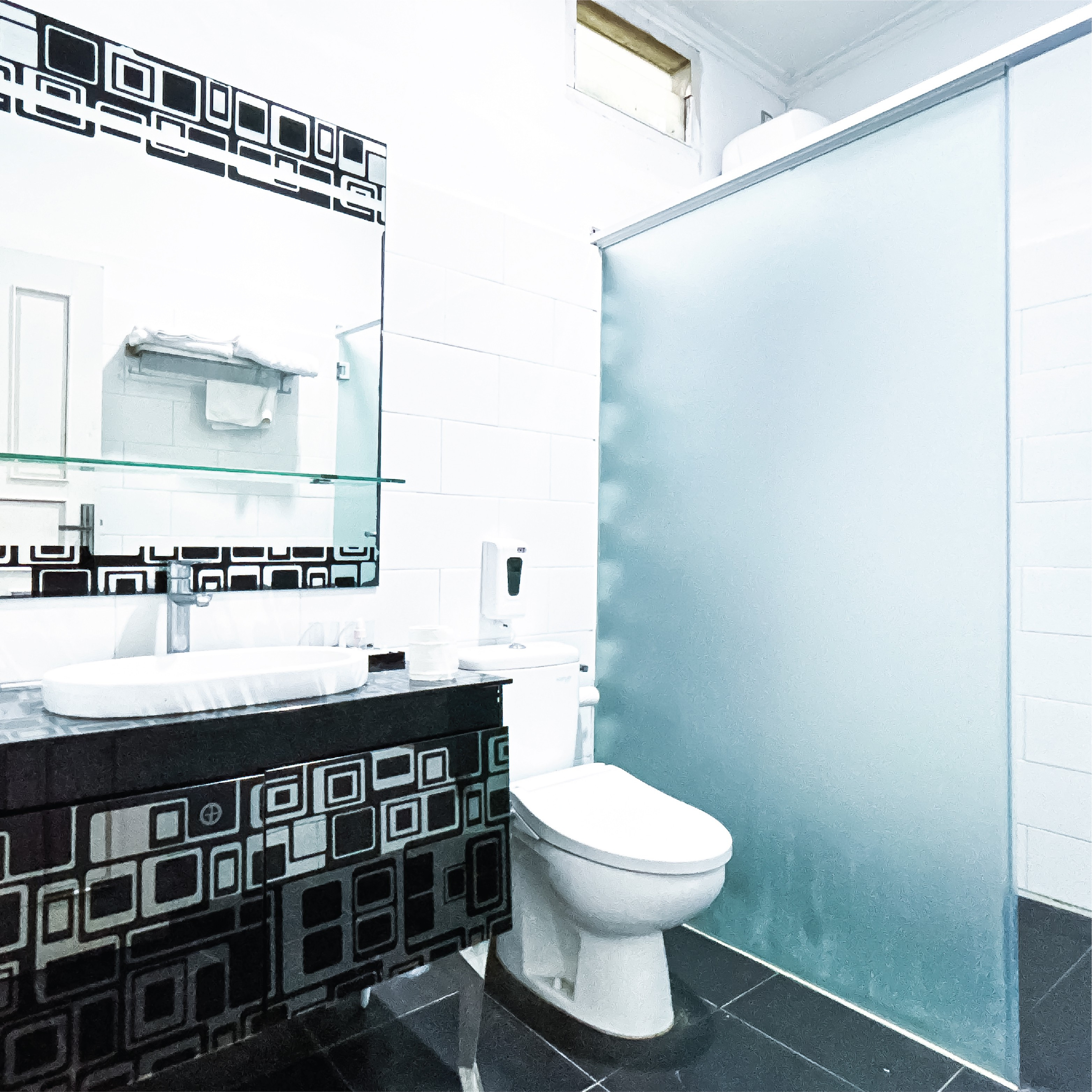 Bathroom 3, MAYO BEACH RESORT, Jayapura