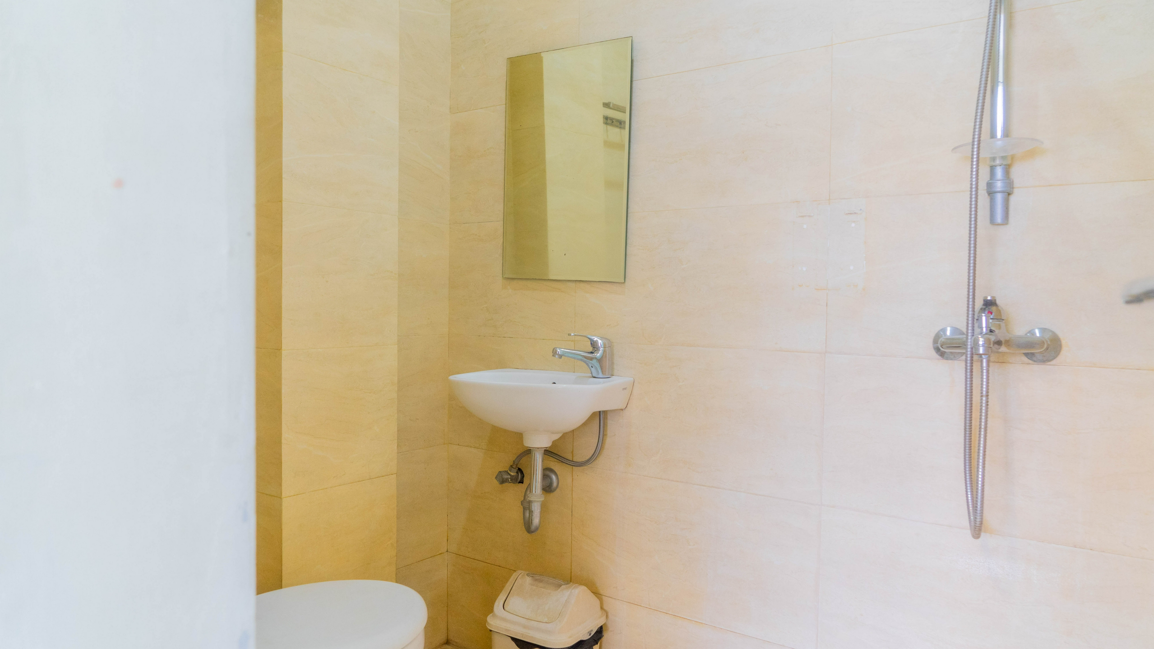 Bathroom, The Cabin Hotel Wirobrajan, Yogyakarta