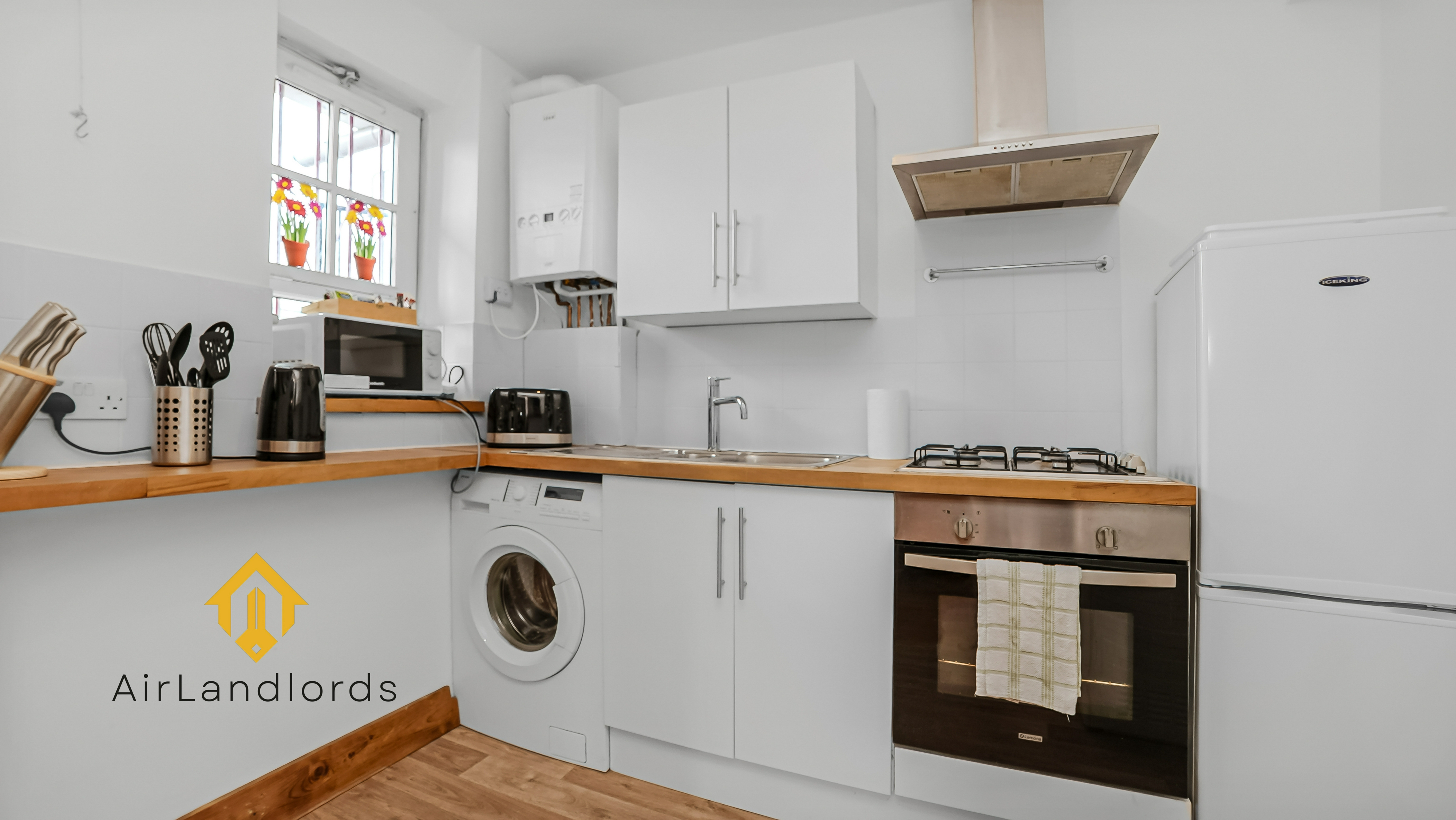 Other Facilities 3, Central 2 Bedroom Flat near Vauxhall Station!, London