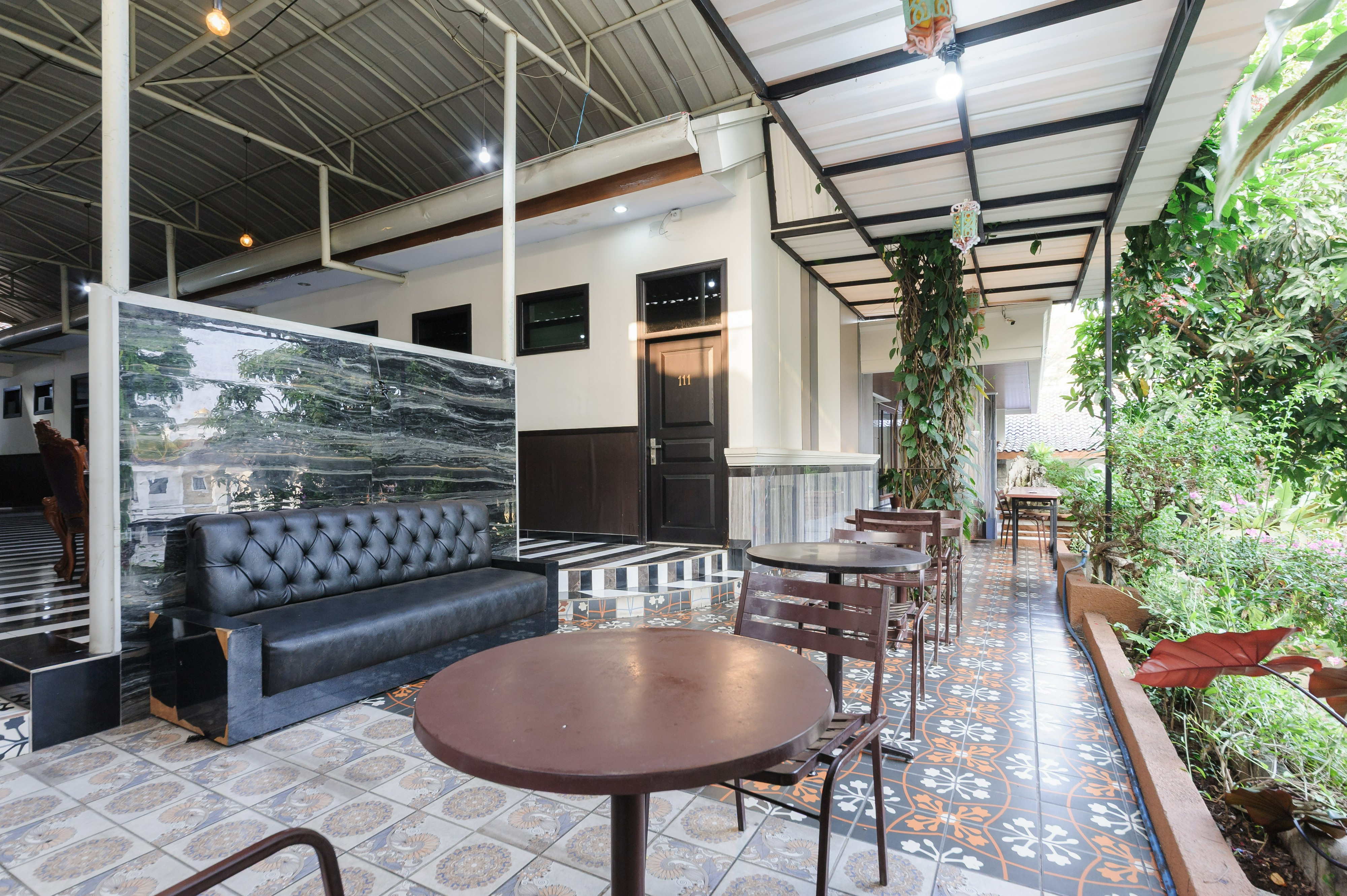 Food & Drinks 5, Urbanview Alfiya Hotel Lampung by RedDoorz, Bandar Lampung