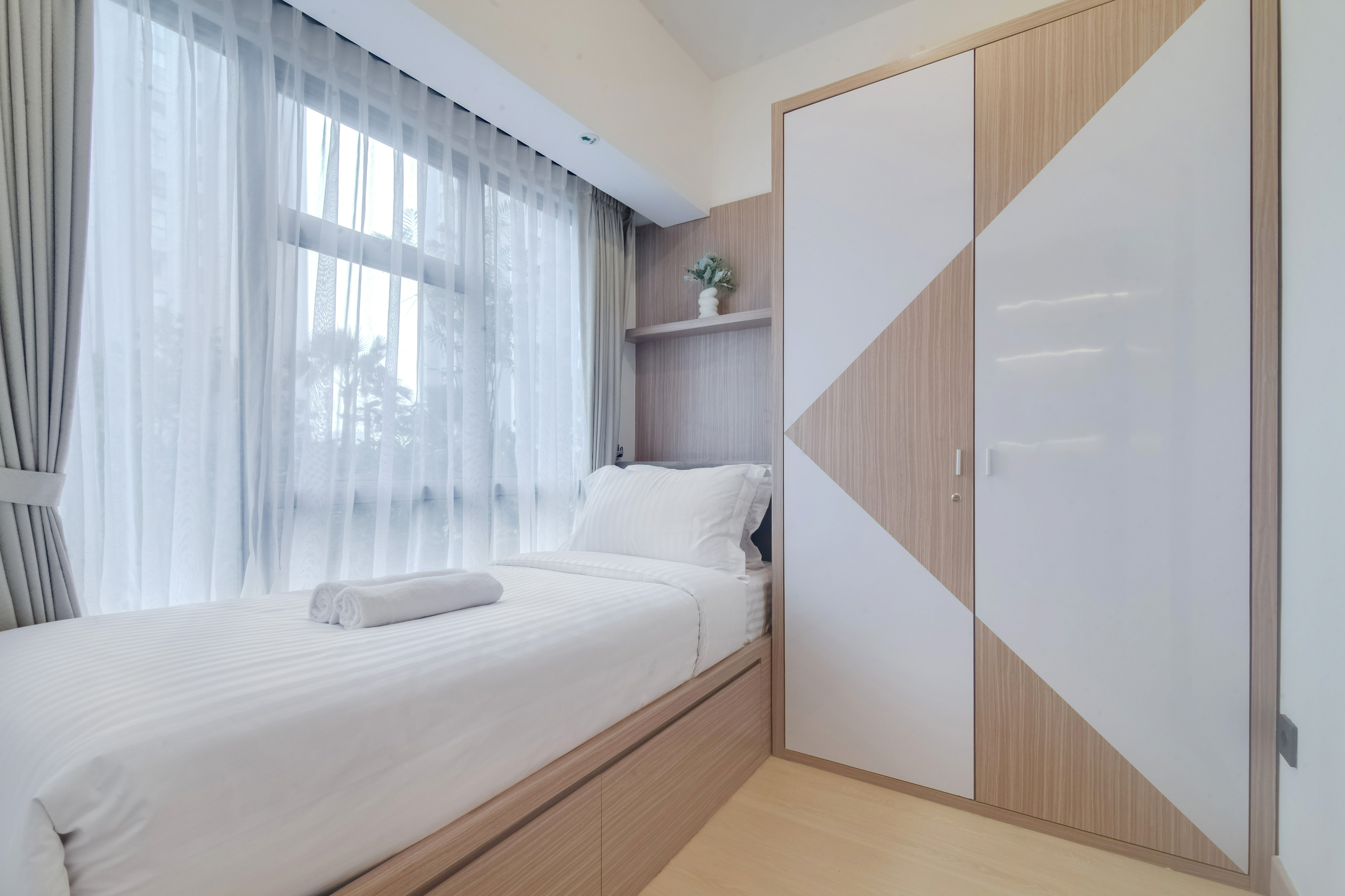 Others 3, 2BR M-Town B Residence W/ Pool, Tangerang
