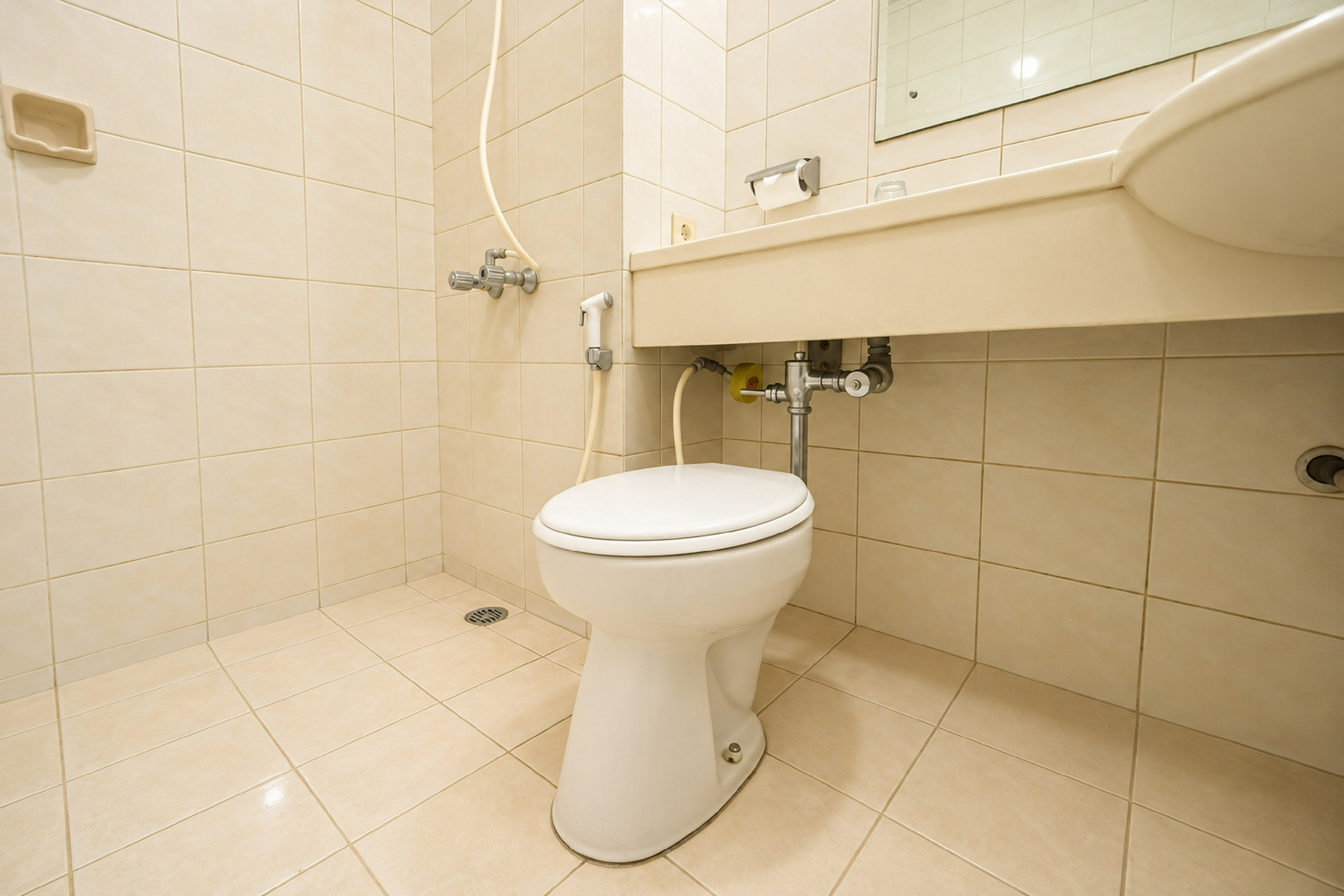Bathroom 5, Alam Permai Hotel, Bandung
