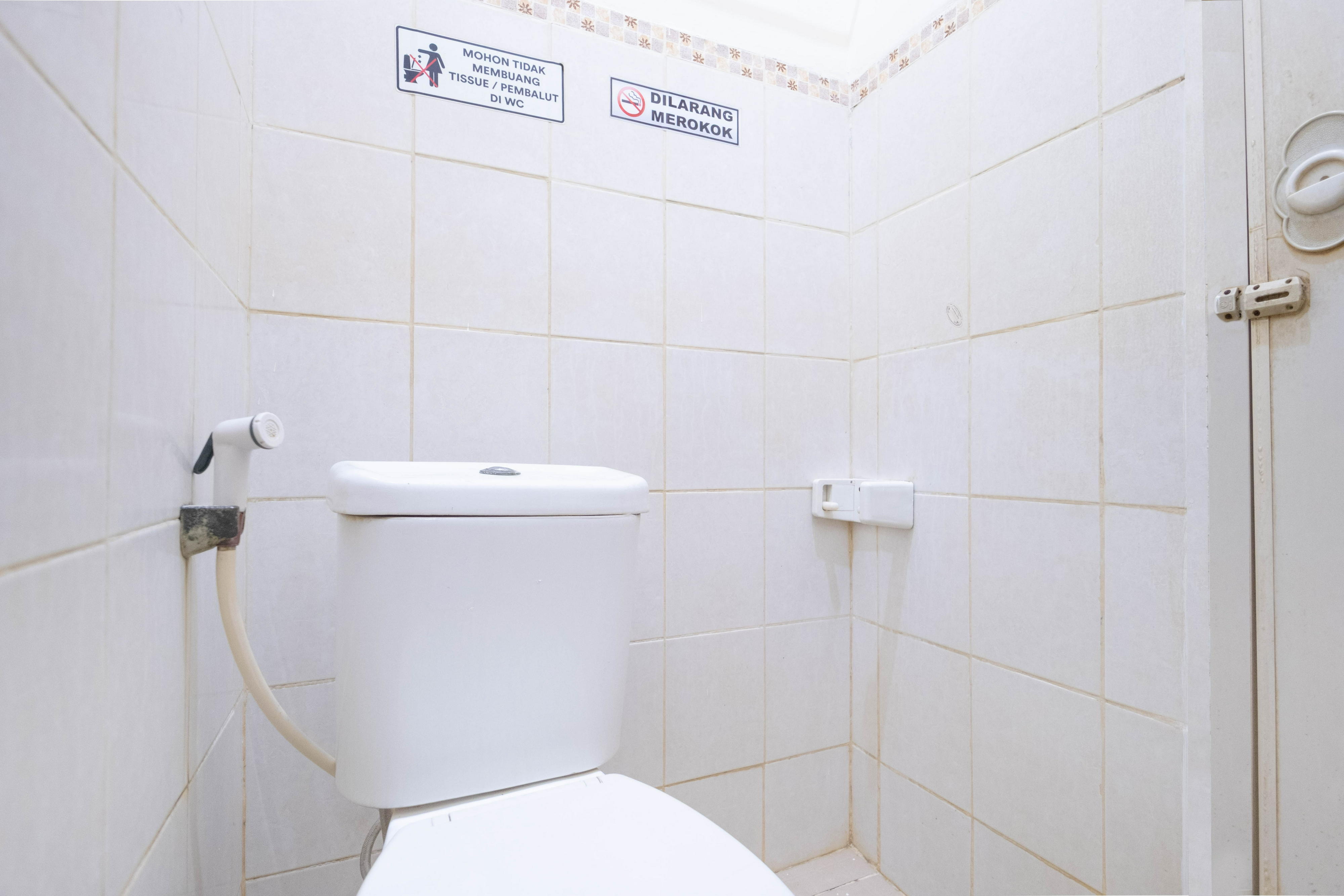 Bathroom 4, Tamastu House Grogol, West Jakarta