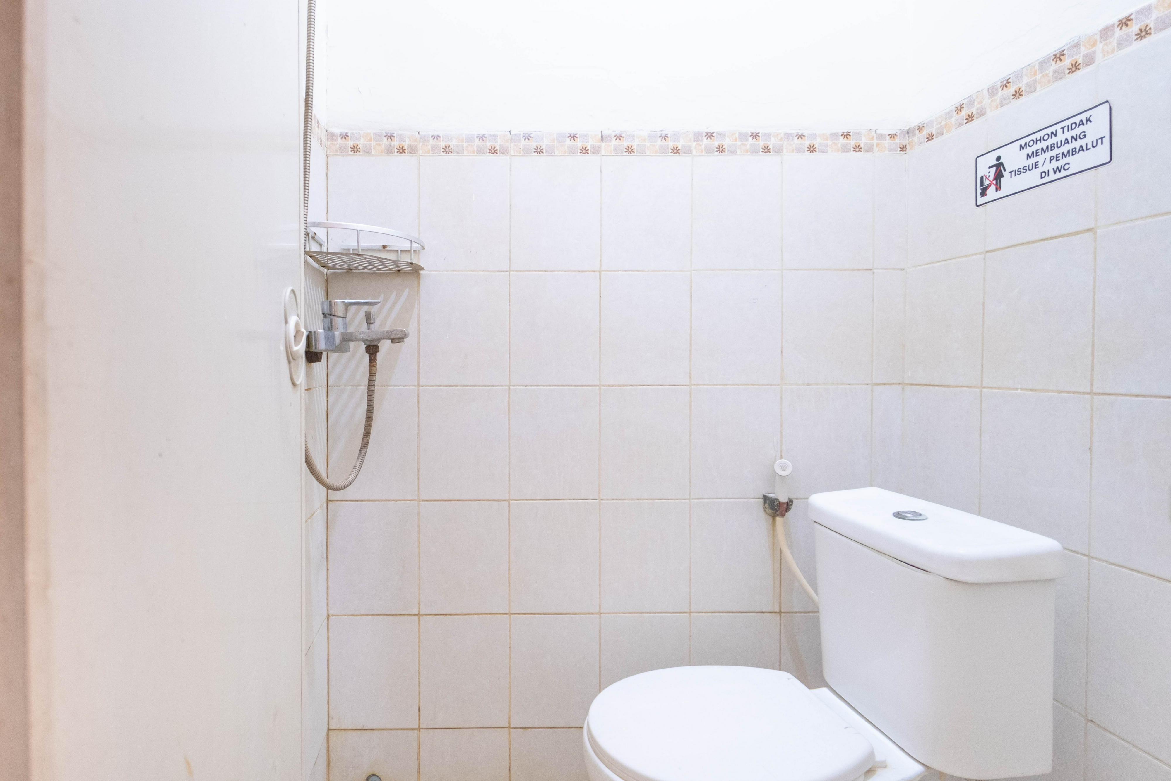 Bathroom 5, Tamastu House Grogol, West Jakarta