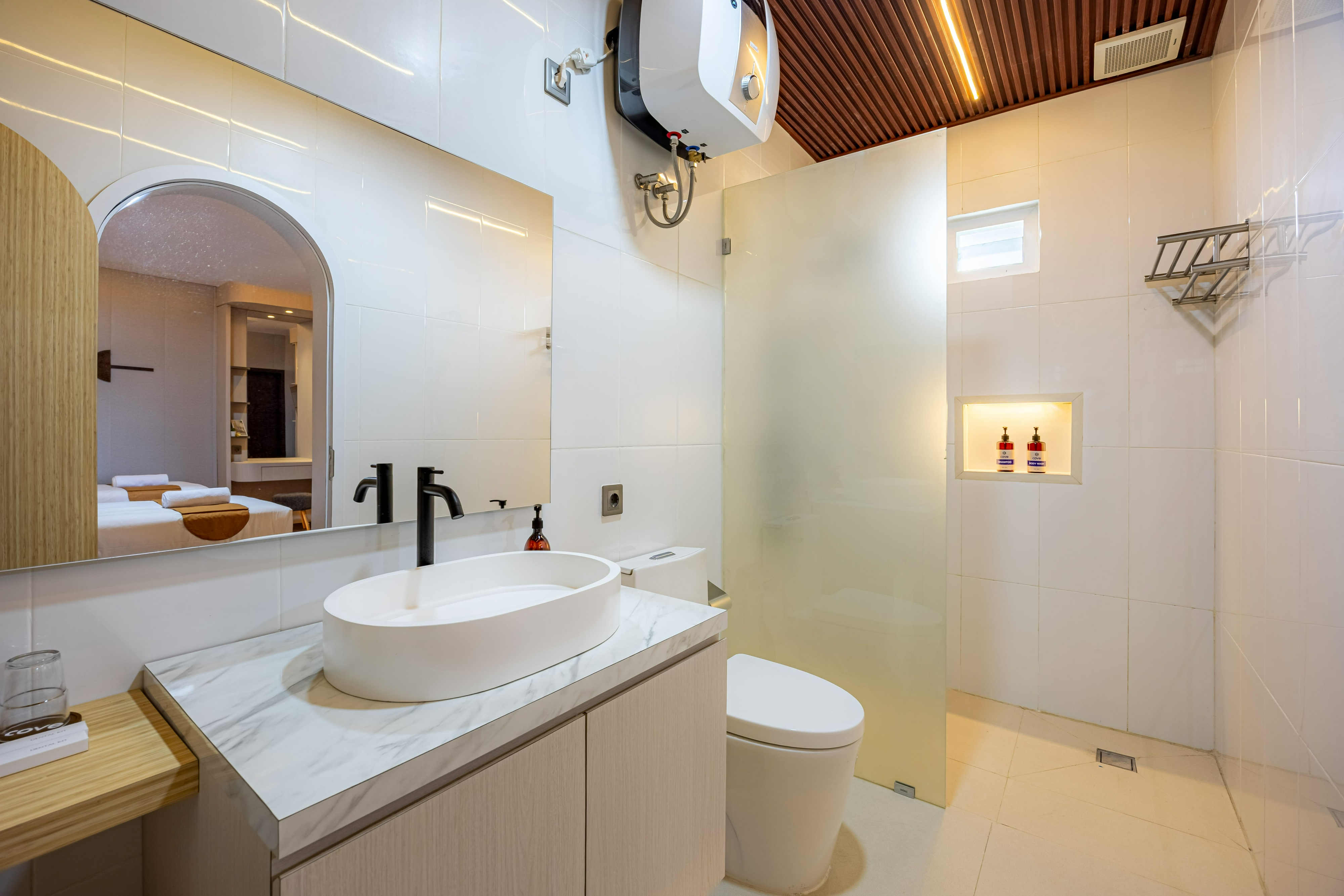 Bathroom 3, Cove Joybliss, Denpasar